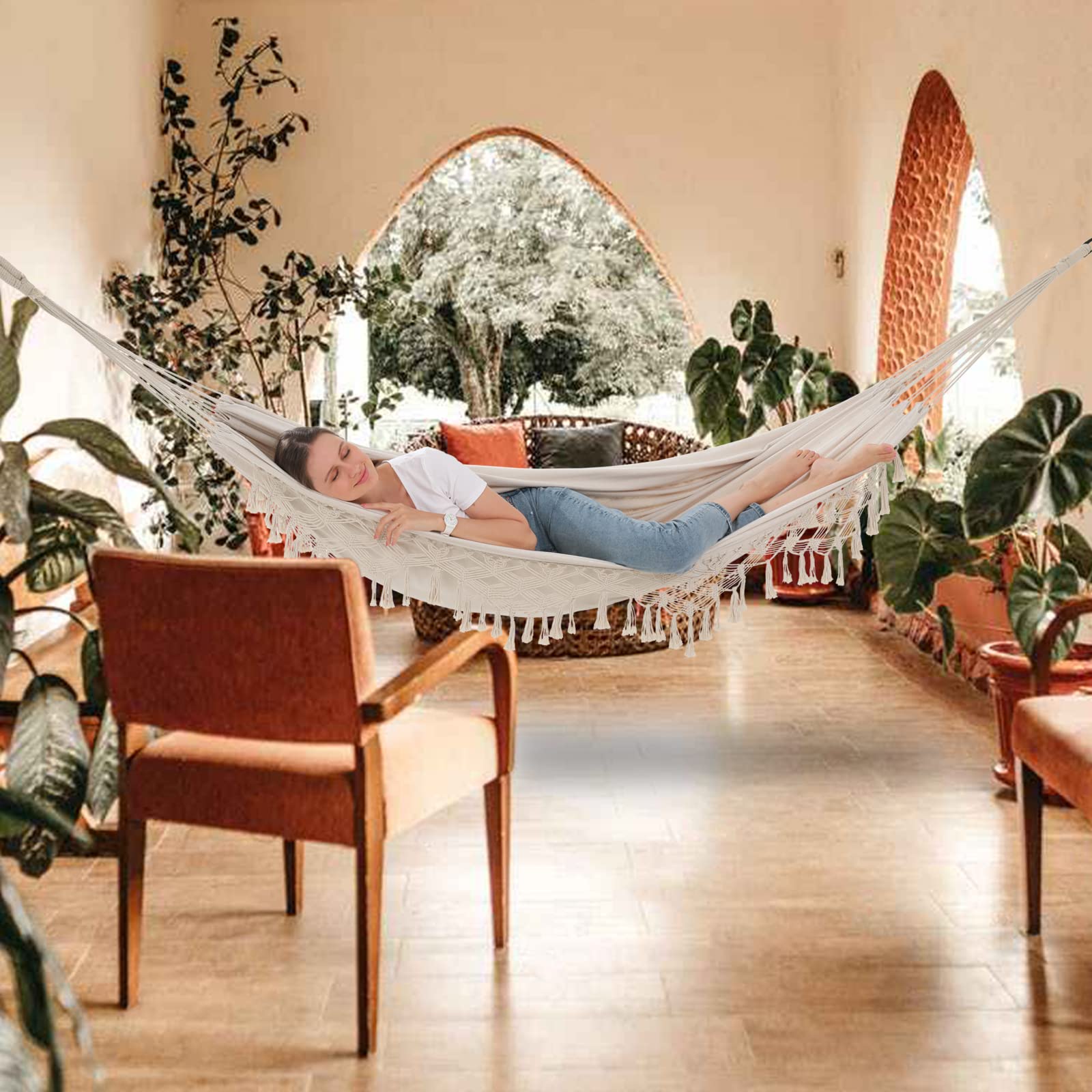 Double Hammock Swing Chair - 500lbs Weight Capacity, Macrame Design for Indoor & Outdoor Use - Perfect for Patio, Yard, Garden Relaxation (Beige)