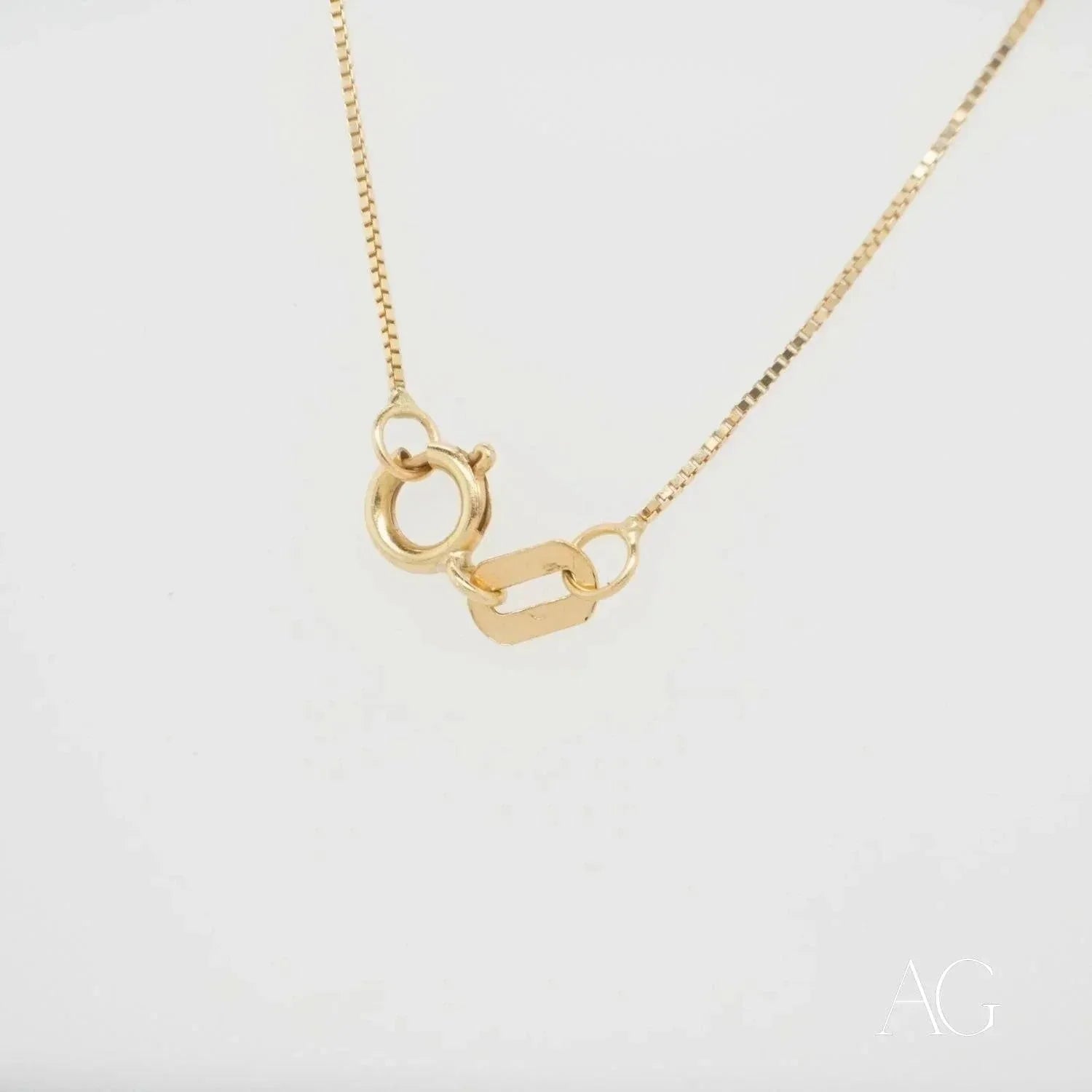 18k Gold Heart Necklace for Women - Elegant Valentine's Day Gift, Anniversary Present & Everyday Jewelry - Perfect for Romantic Dates, Weddings and Special Occasions