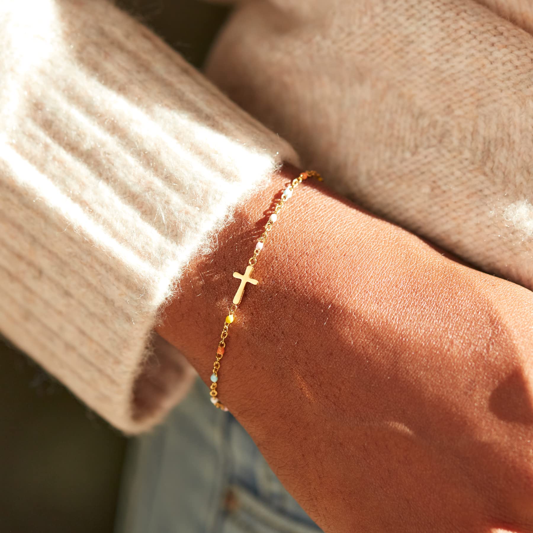 STORYJEWELLERY Wave Bracelet - Thoughtful Birthday Gift for Mom, Sister, Friend & Granddaughter | Mothers Day Present, Sister Jewelry | Perfect for Special Occasions & Everyday Wear