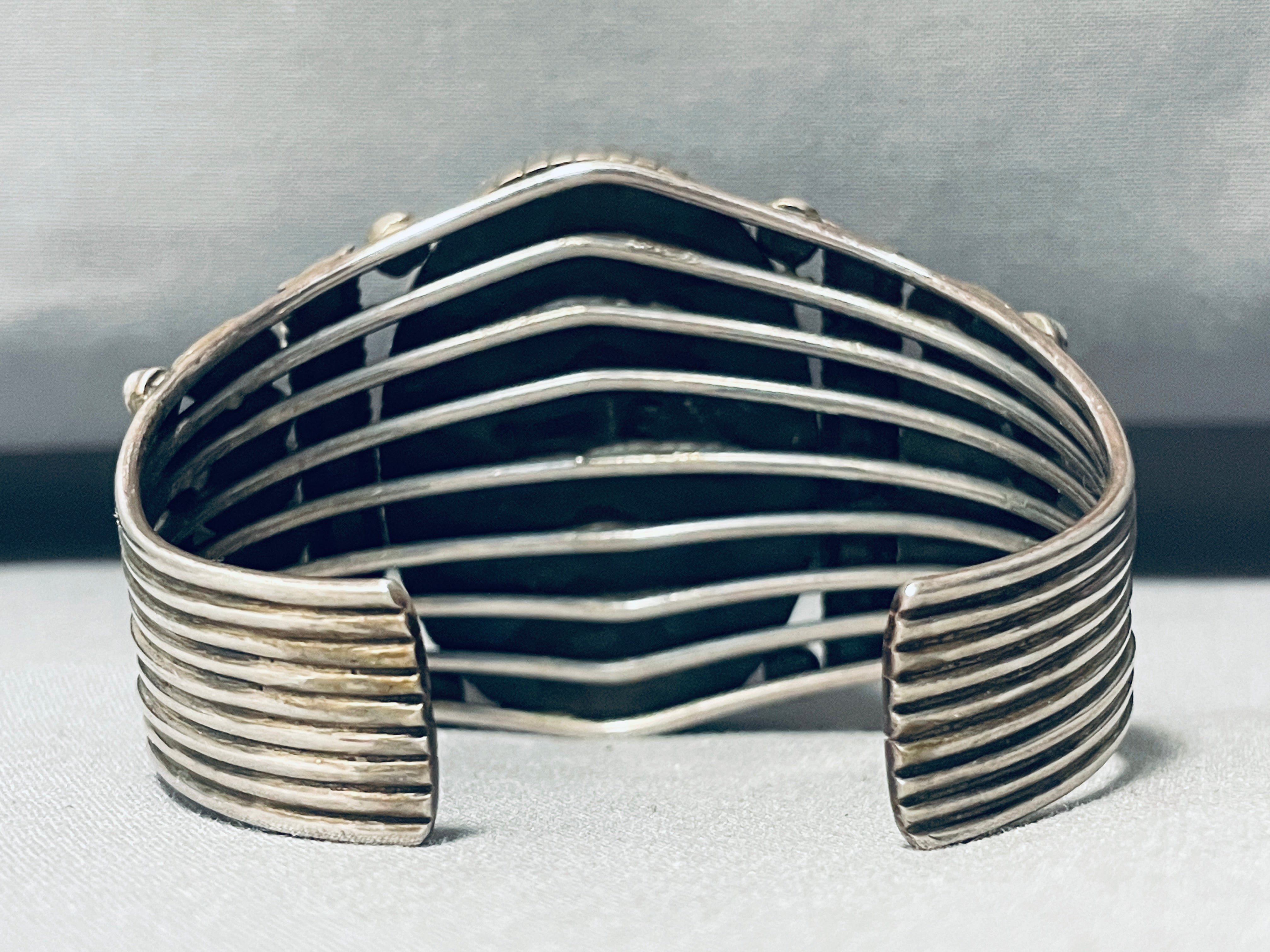 Vintage Navajo Sterling Silver Onyx Bracelet - 104 Grams Heavy Huge Native American Jewelry for Women - Perfect for Boho Fashion, Gift Giving & Special Occasions