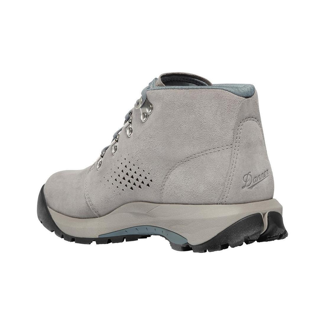 Men's Chukka Boots for Stormy Weather - Waterproof & Durable Leather Shoes for Outdoor Adventures, Hiking, and Casual Wear
