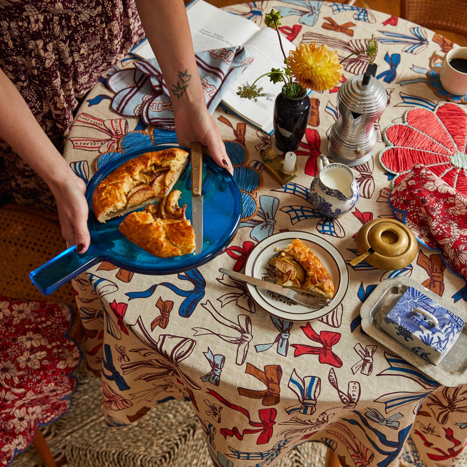 Premium Lottie Tablecloth - Waterproof & Stain-Resistant Rectangular Table Cover for Dining, Parties & Outdoor Events - Fits 6-8 Person Table (60x102 Inches) - Machine Washable Polyester Fabric - Elegant Home Decor & Holiday Entertaining Essential