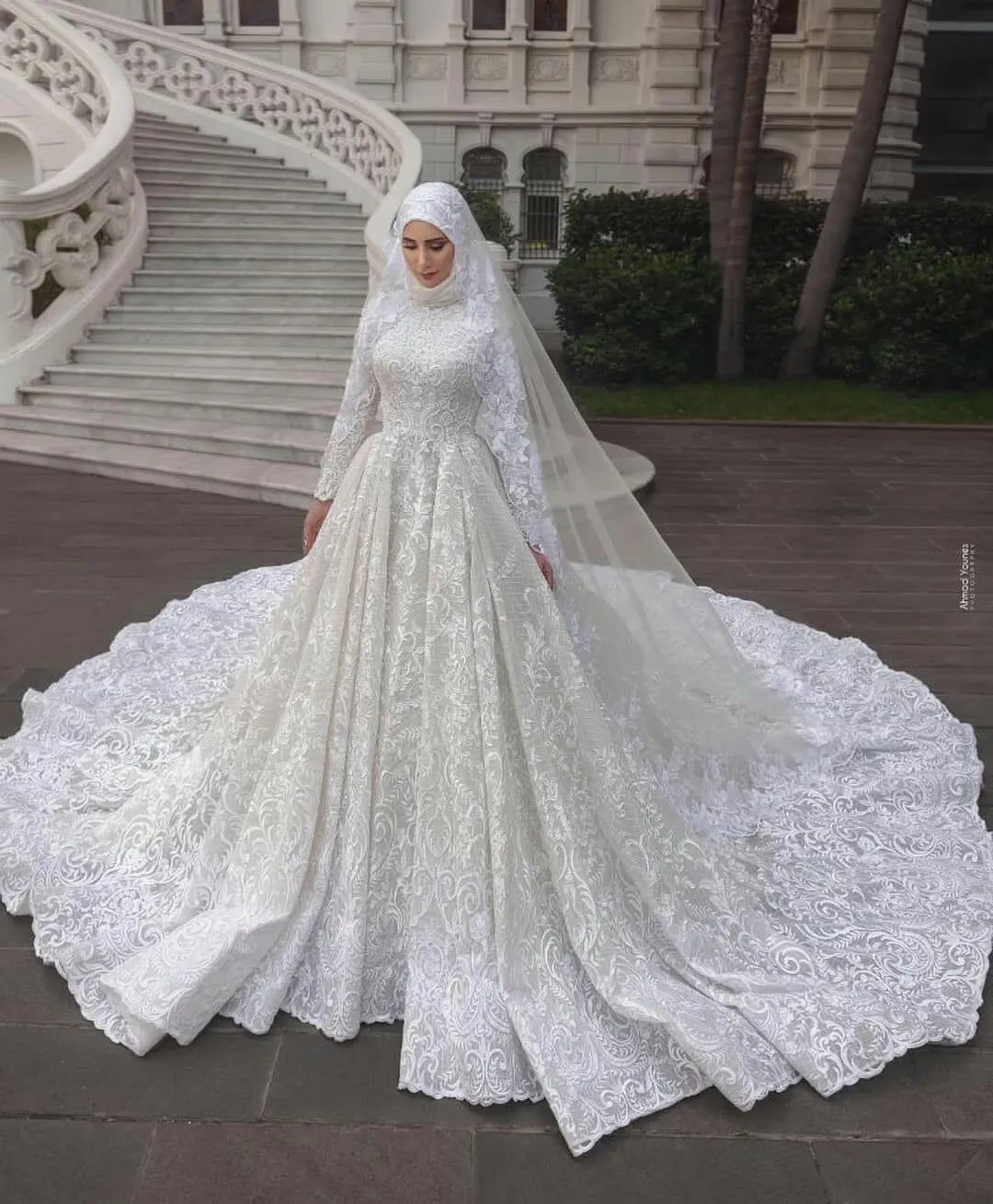 Elegant Muslim Hijab A-Line Wedding Dress with Long Sleeves & Luxury Lace - Perfect for Islamic Bridal Ceremonies and Modest Formal Occasions