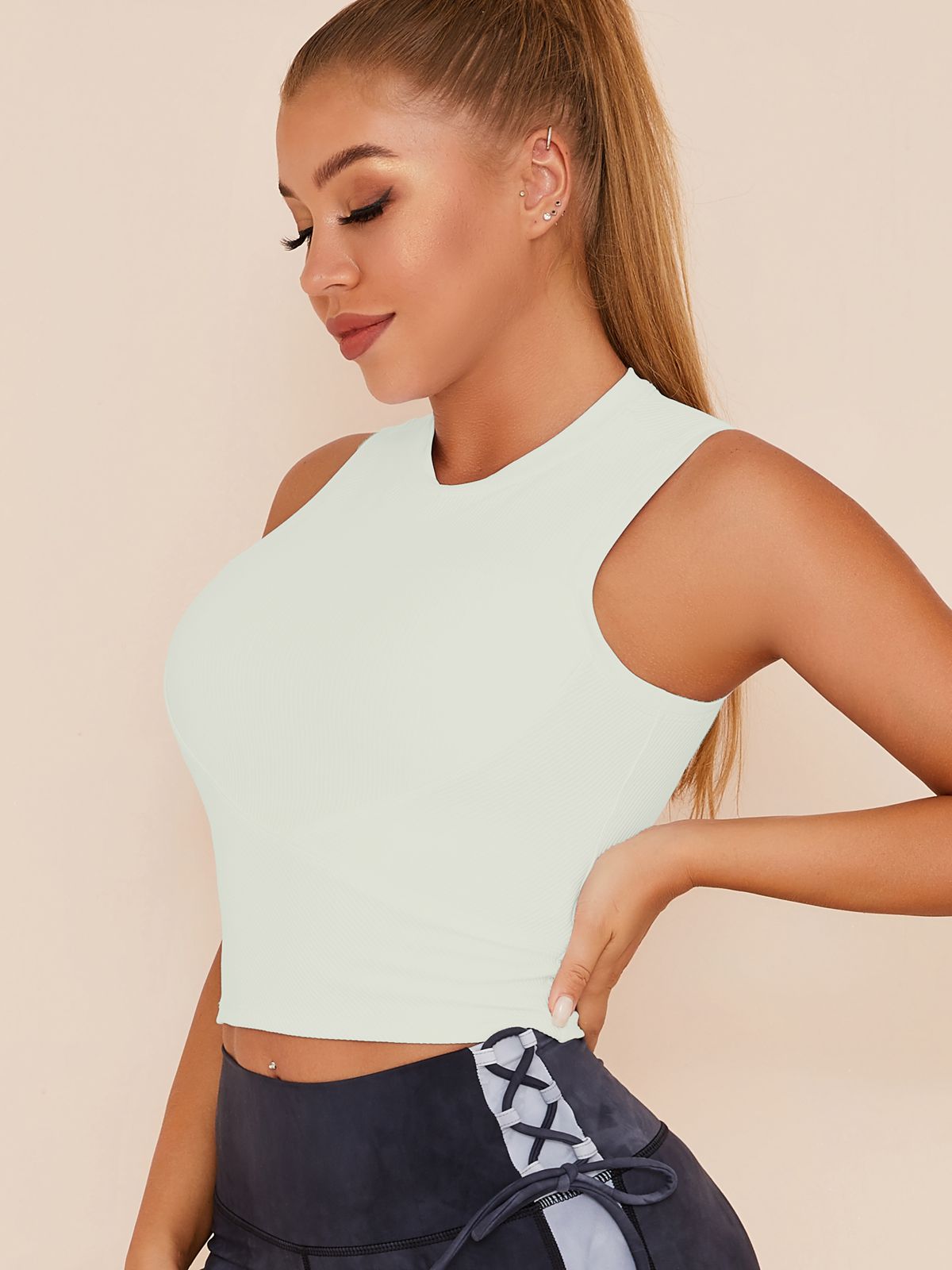 ZASUWA Women's Ribbed Solid Color Tank Tops - Soft Stretchy Casual T-Shirt for Summer, Workout, Layering & Everyday Wear