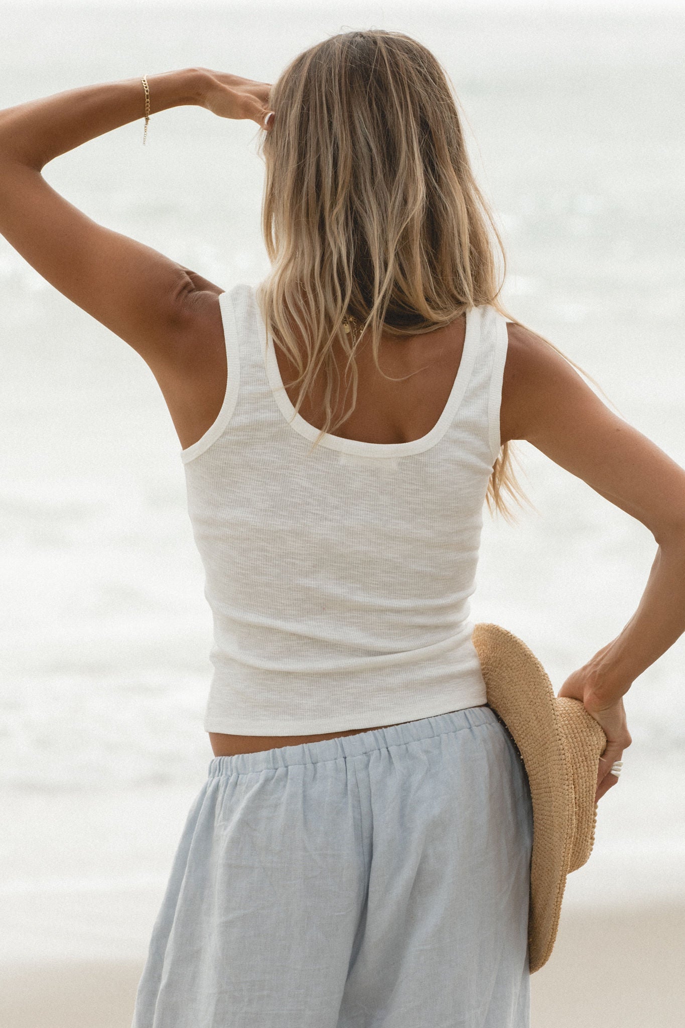 Ray Ribbed Scoop Neck Tank Top for Women - Soft Stretch Casual Summer T-Shirt - Perfect for Layering, Beach Outfits & Everyday Wear