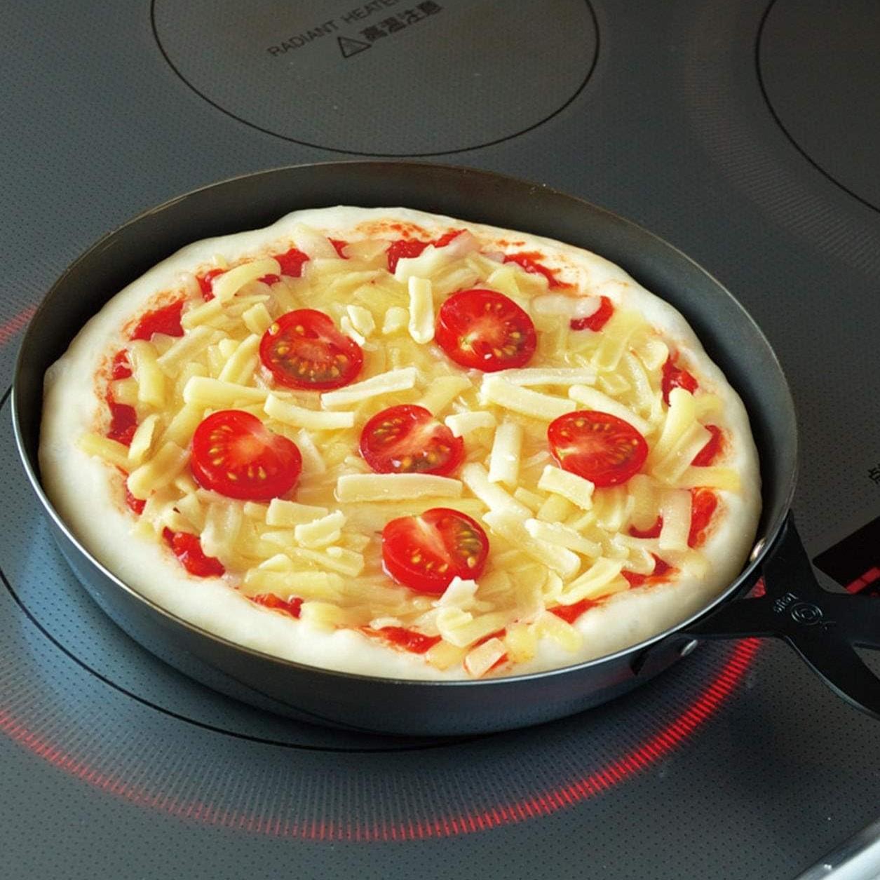 Leye Small Pizza Plate for Broiler Grill - 8 Inch Multi-Purpose Cast Iron Pizza Pan for Baking, Roasting & Grilling - Perfect for Oven, Stovetop & Outdoor Cooking