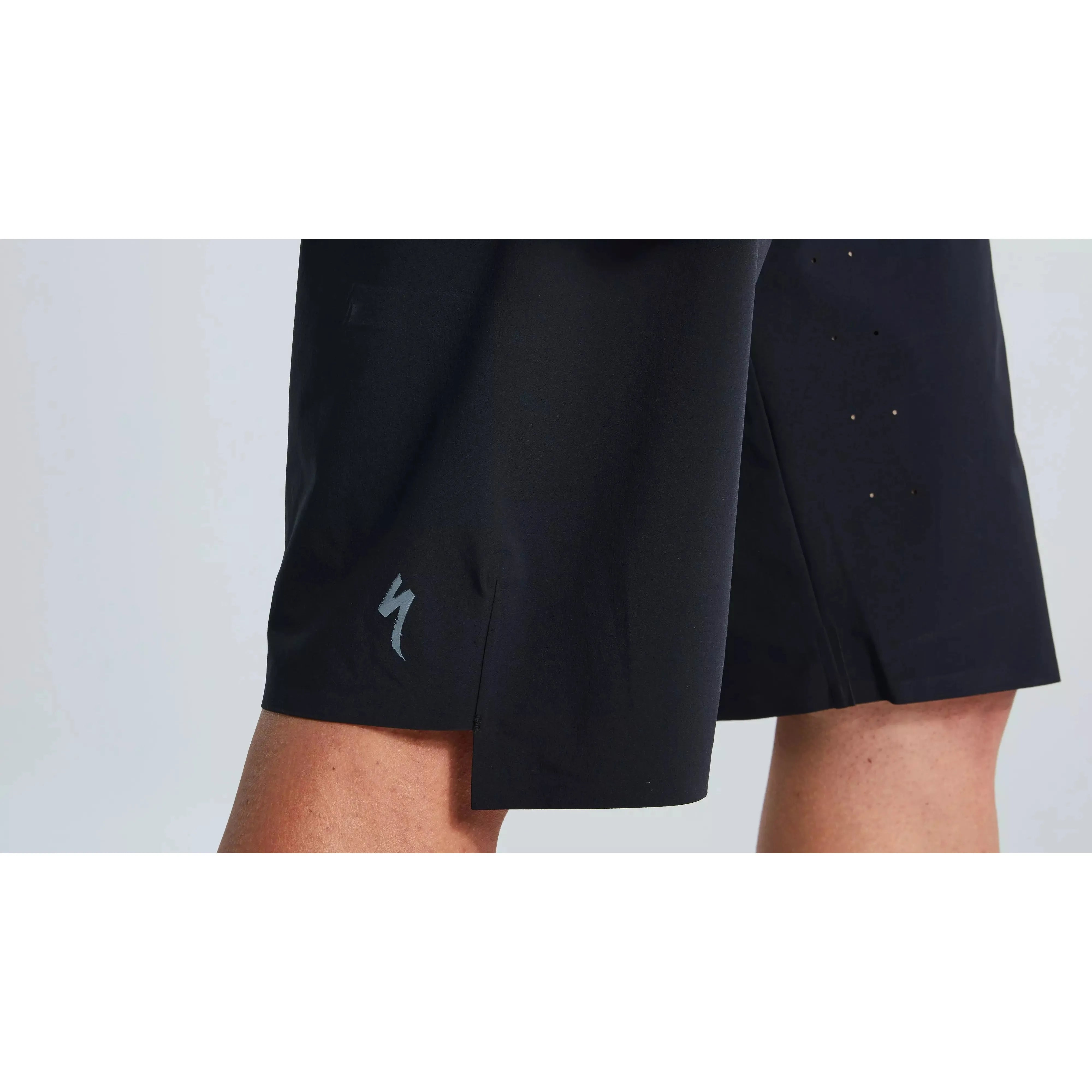 Specialized Trail Air Shorts for MTB & Gravity Riding - Durable & Breathable Mountain Bike Shorts for Trail & Downhill Cycling