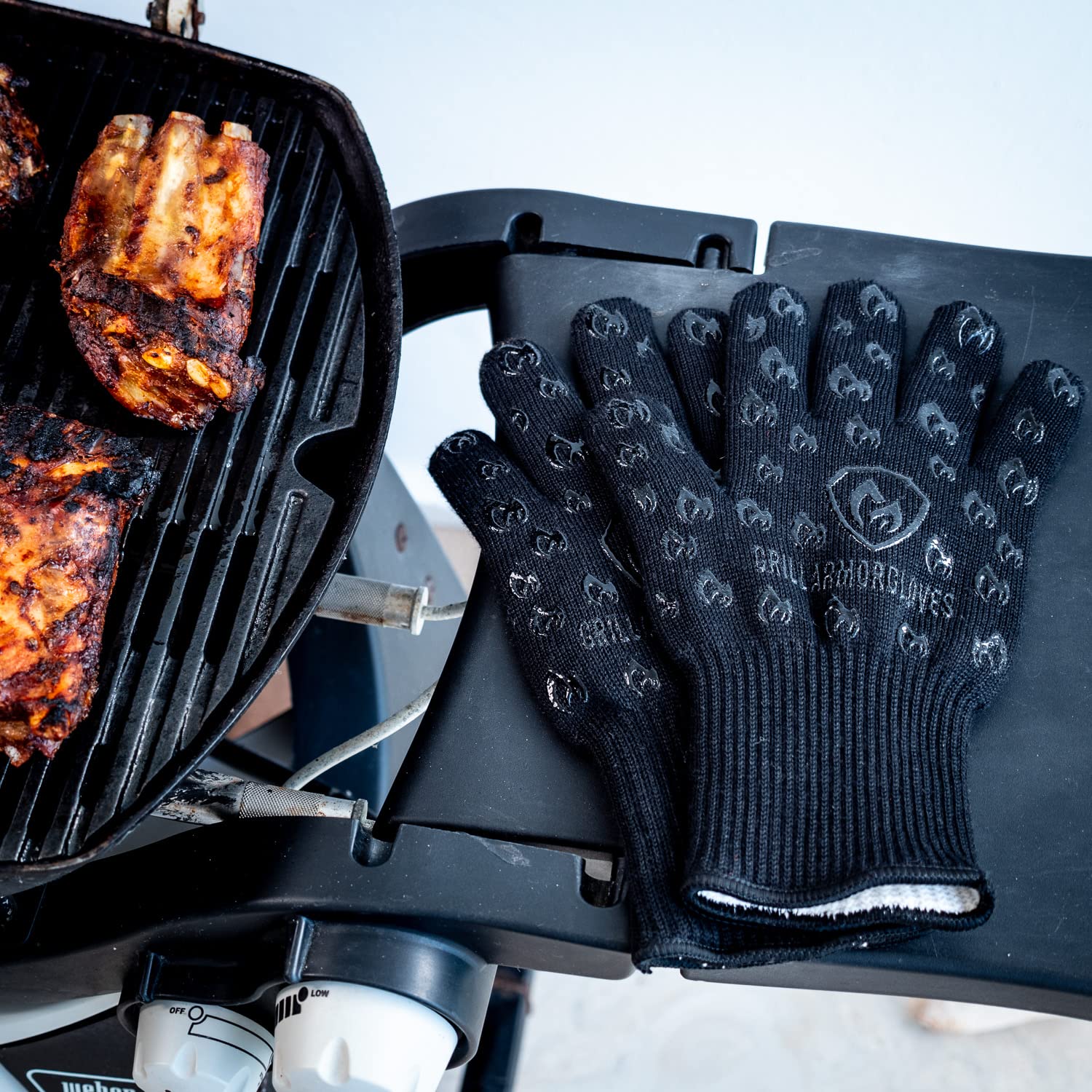 Grill Armor Heat Resistant Oven Gloves - 932°F Extreme Heat & Cut Proof BBQ Mitts for Grilling, Baking, Cooking - Perfect for Smoker, Cast Iron, Fire Pit, Camping & Fireplace Safety (Pair) - Ideal for Outdoor Cooking, Backyard BBQs & Kitchen Protection