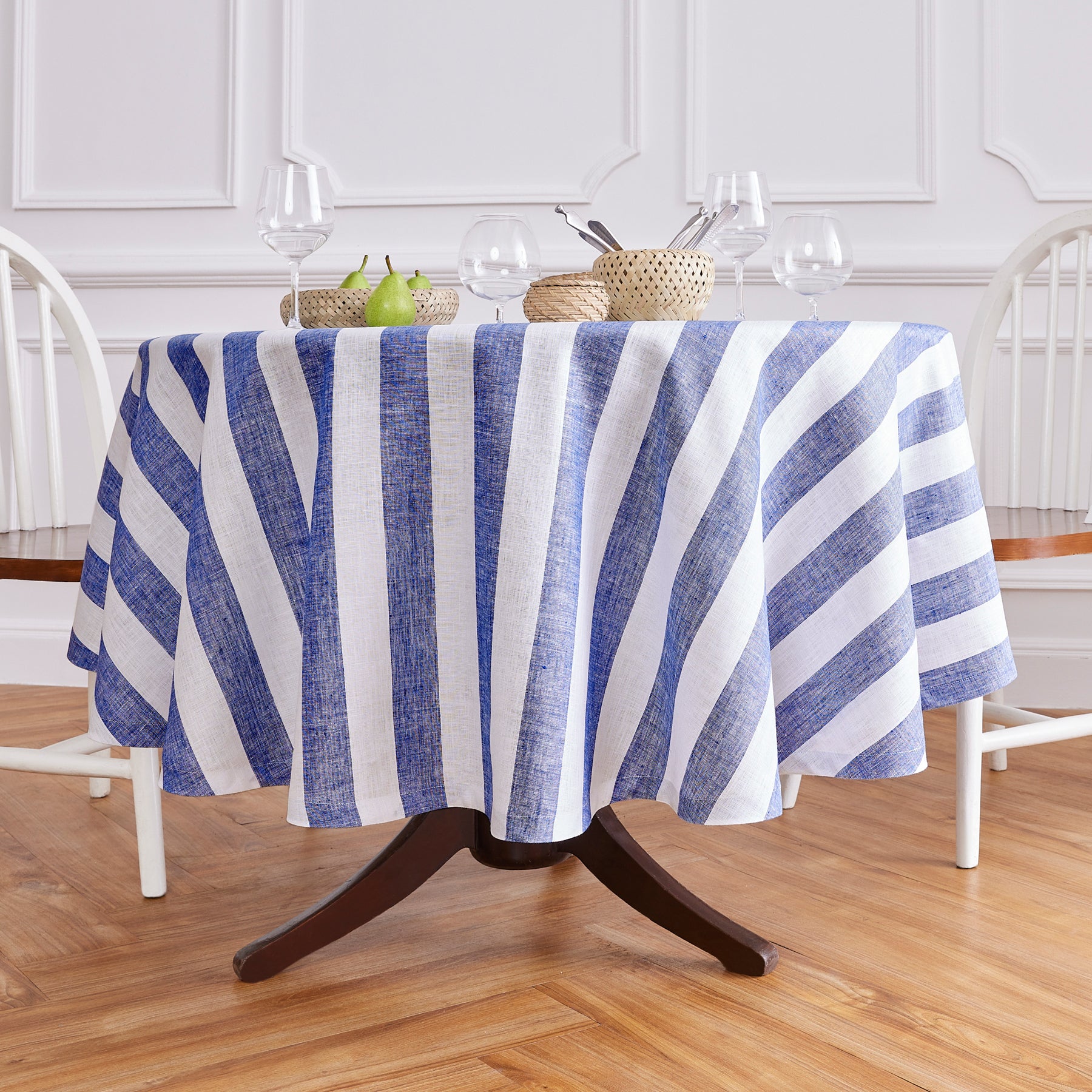 Stylish Cabana Stripe Round Tablecloth - Waterproof & Wrinkle-Resistant Outdoor/Indoor Dining Decor for Patio, Picnic, and Party Use