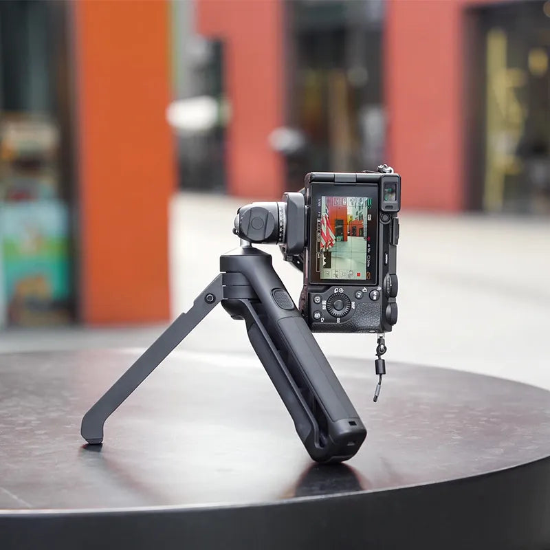 Ulanzi TT38 Quick Release Tripod Stand T070GBB1 - One Click Opening for Photography, Vlogging & Travel - Perfect for DSLR Cameras, Smartphones & Video Shooting