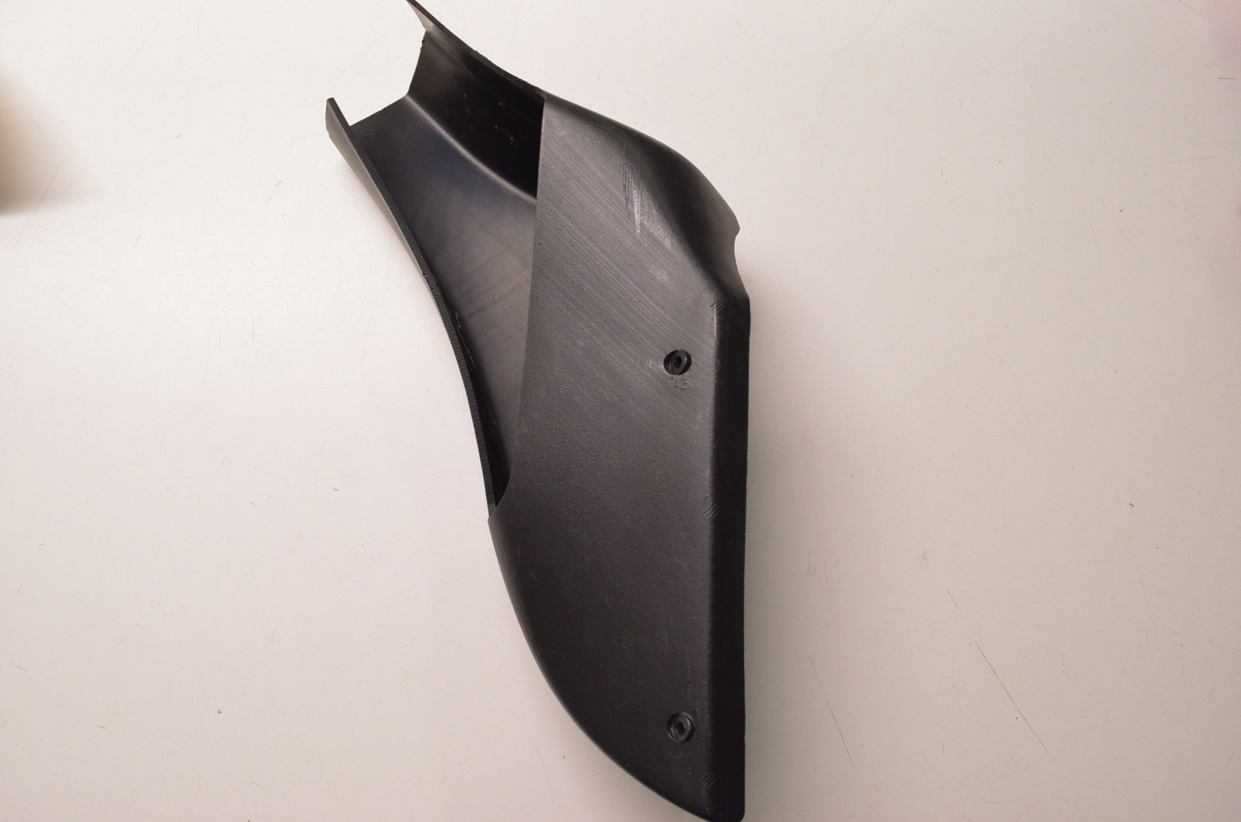 High-Performance Air Brake Duct for Trucks & Trailers - Heavy-Duty Cooling & Ventilation System - Ideal for Long-Haul Transport & Commercial Vehicles