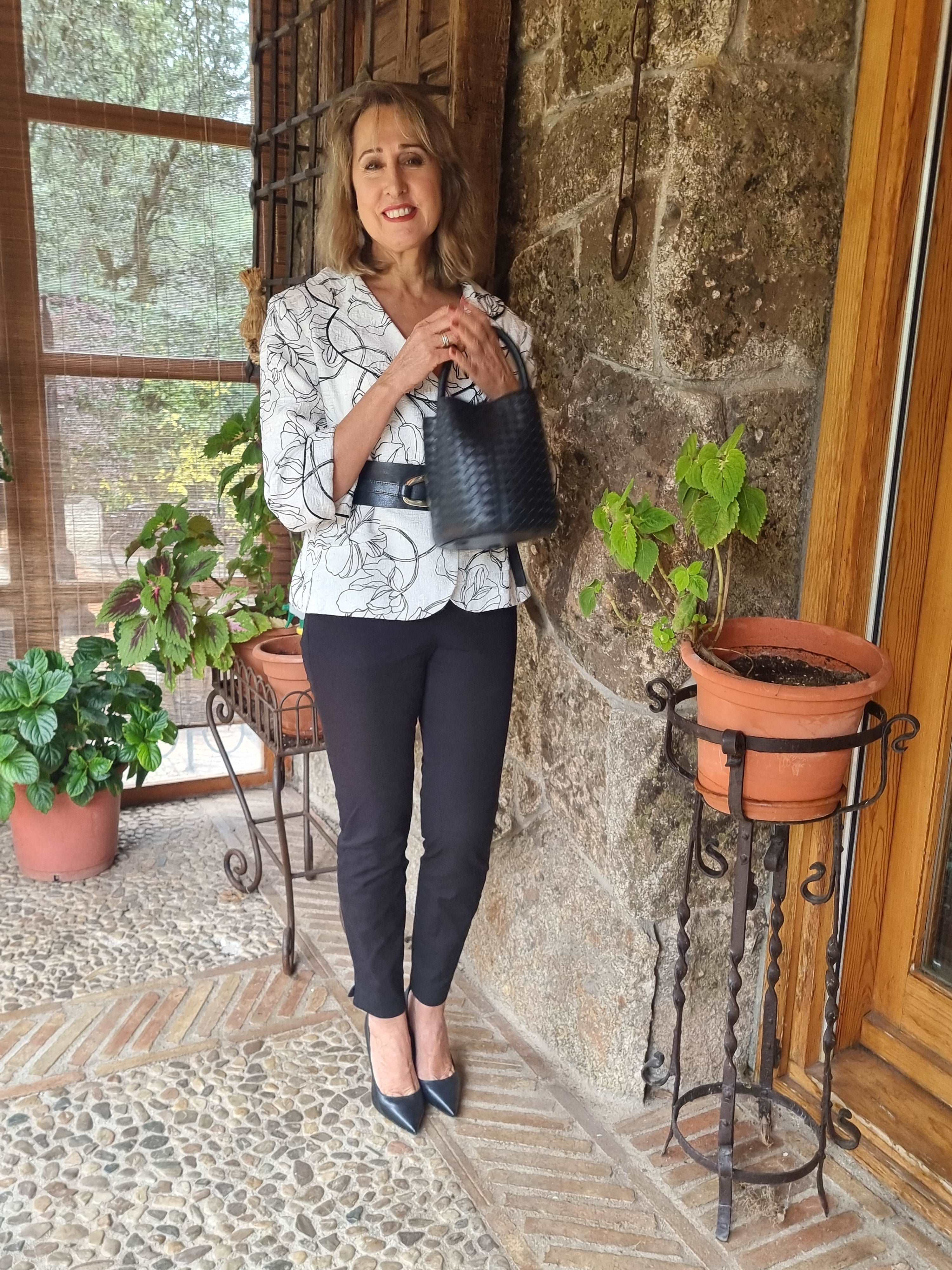Handwoven Lambskin Bucket Bag for Women - Soft Leather Crossbody Purse with Adjustable Strap - Perfect for Travel, Shopping & Everyday Use