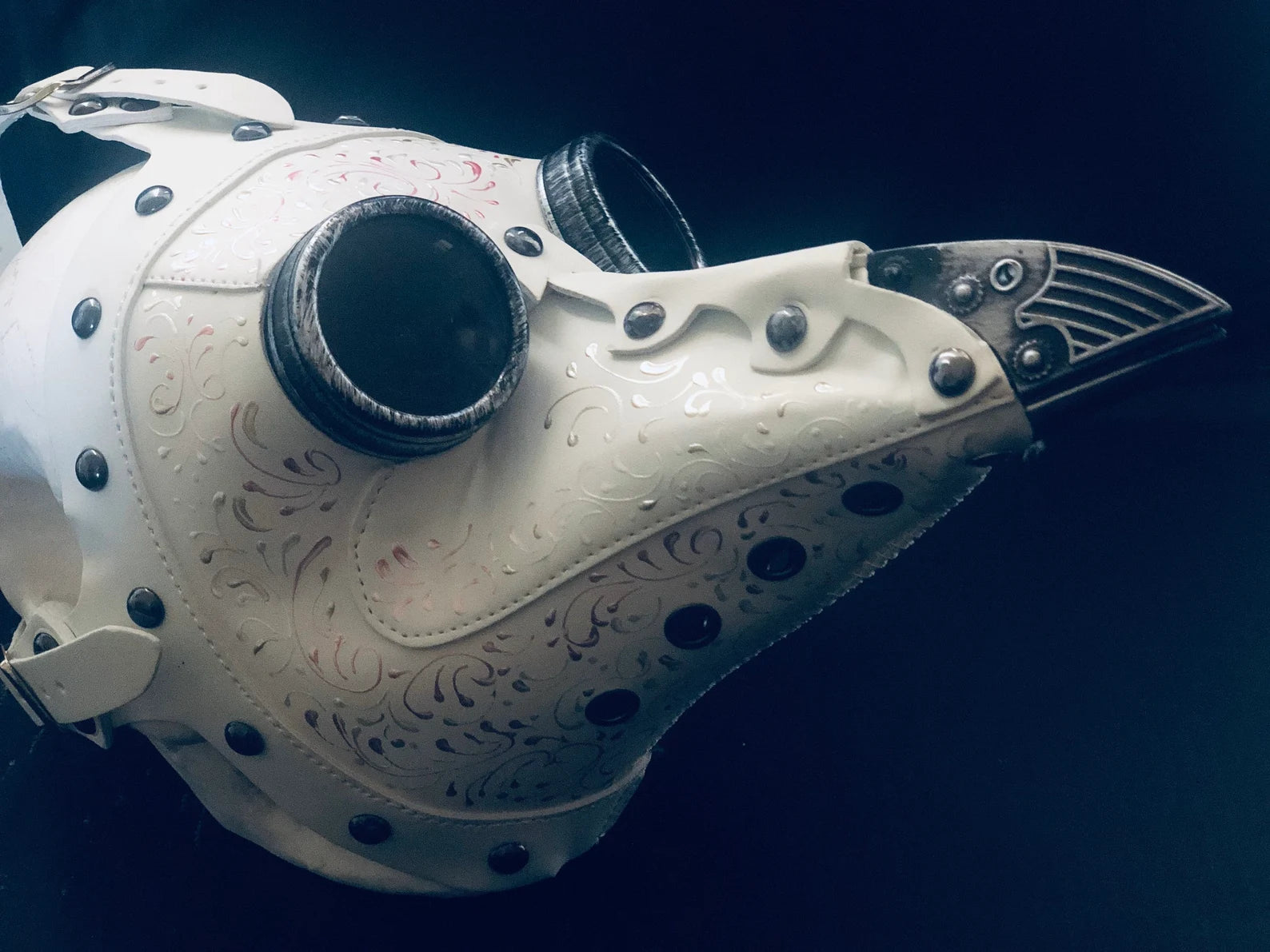 Steampunk White Filigree Plague Mask - Victorian Gothic Halloween Costume Accessory for Cosplay, LARP, and Themed Parties