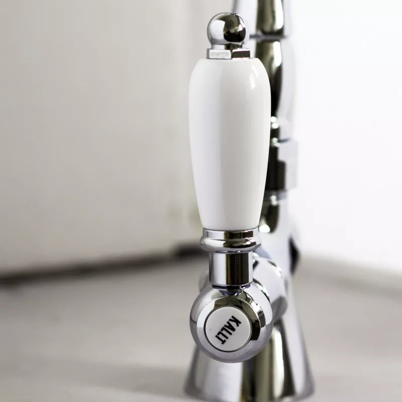 Chelsea Chrome Kitchen Faucet with Separate Hand Sprayer - Perfect for Modern Home Kitchen Sink Installation & Dishwashing