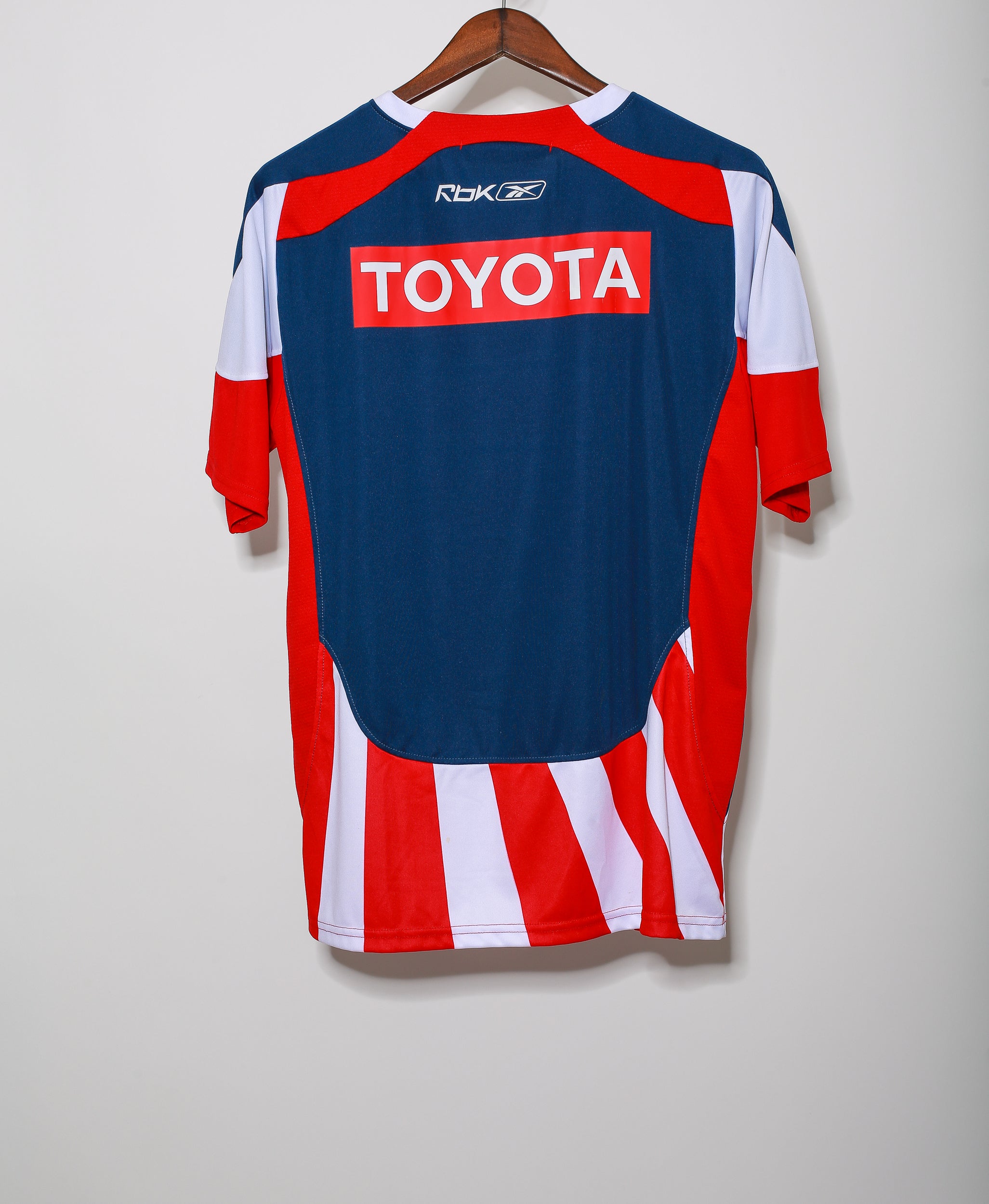 Authentic 2008-2009 Chivas Guadalajara Home Jersey (Size M) - Perfect for Soccer Fans, Collectors & Match Day Wear
