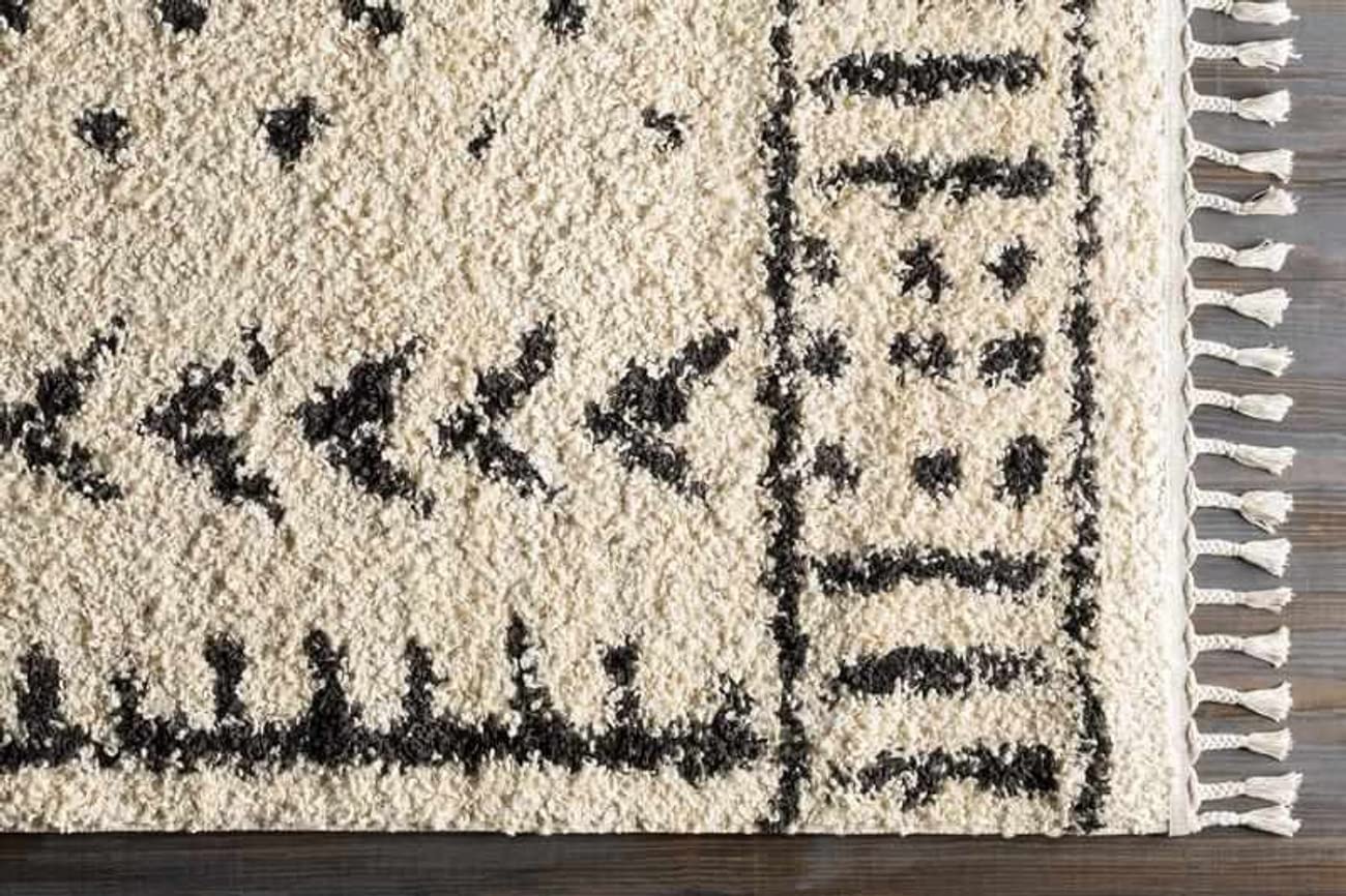 Mark&Day 5x7 Teerd Global Shag Area Rug - Ivory, Gray & Beige White Soft Carpet for Living Room, Bedroom, Kitchen - Perfect for Cozy Home Decor (5'3
