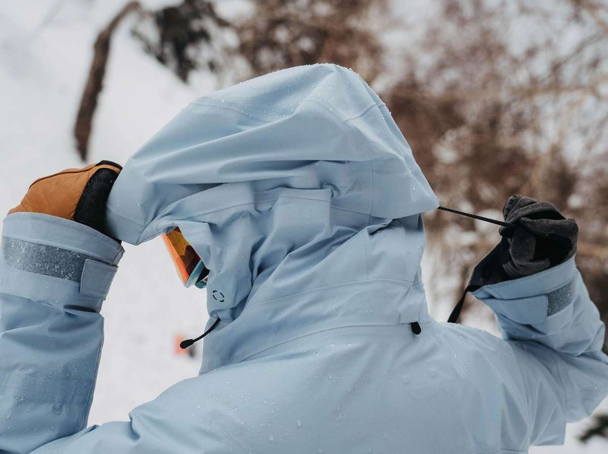 Burton Women's AK 3L GORE-TEX Kimmy Stretch Jacket 2024 - Waterproof & Breathable Ski Jacket for Women - Perfect for Snowboarding, Skiing & Winter Outdoor Adventures