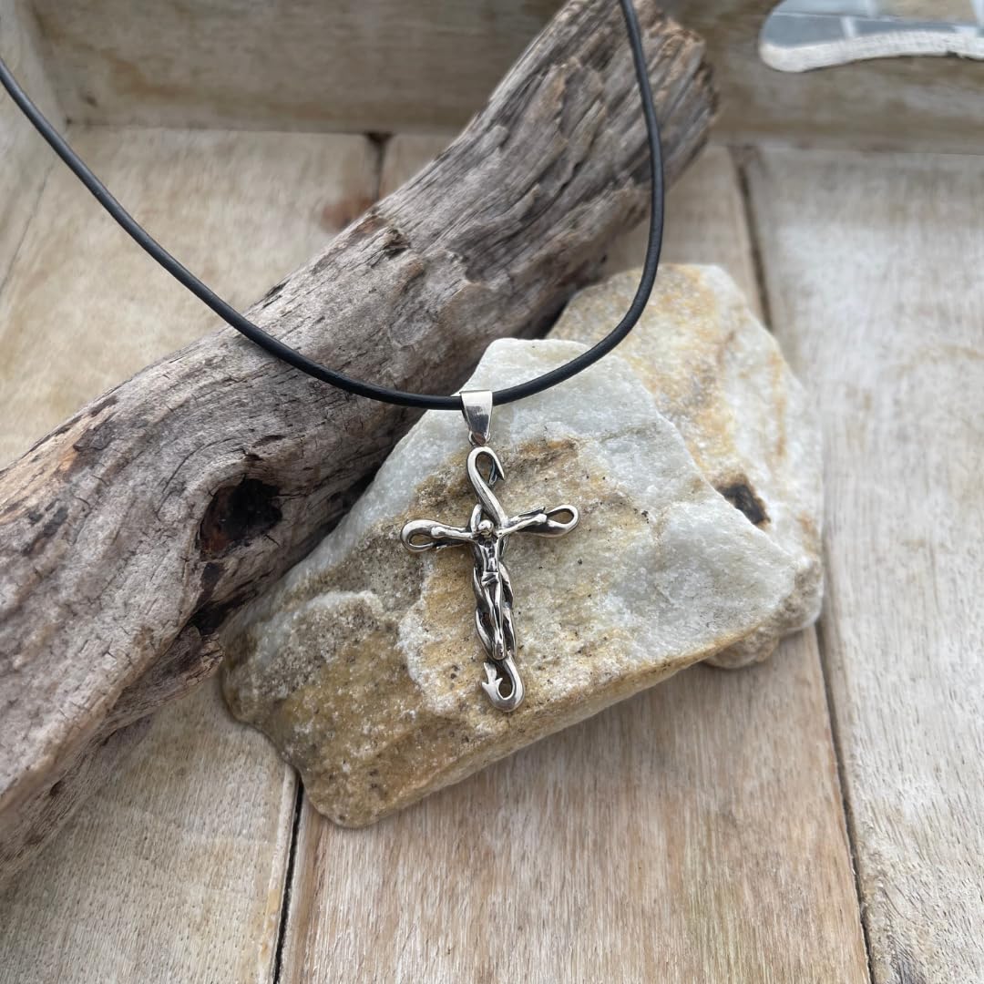 925 Sterling Silver Crucifix Necklace for Men & Women - Religious Christian Jewelry, Catholic Faith Cross Pendant, God's Love Gift for Husband/Boyfriend/Best Friend - Perfect for Baptism, Confirmation, Wedding & Daily Wear