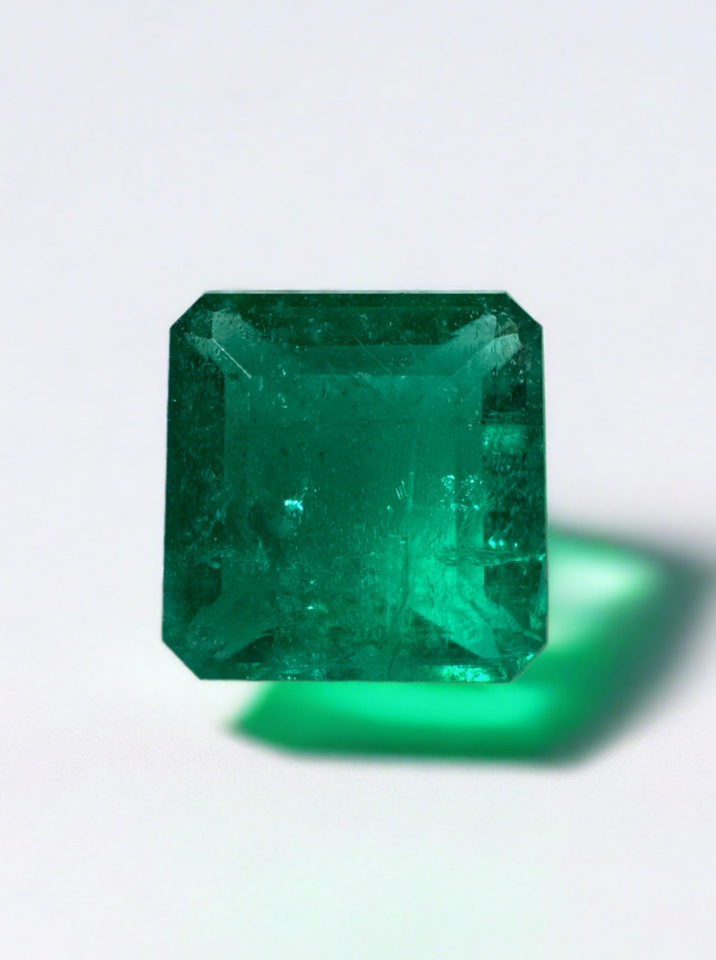 2.70 Carat Natural Loose Colombian Emerald Gemstone - Emerald Cut for Jewelry Making, Engagement Rings & Luxury Gifts