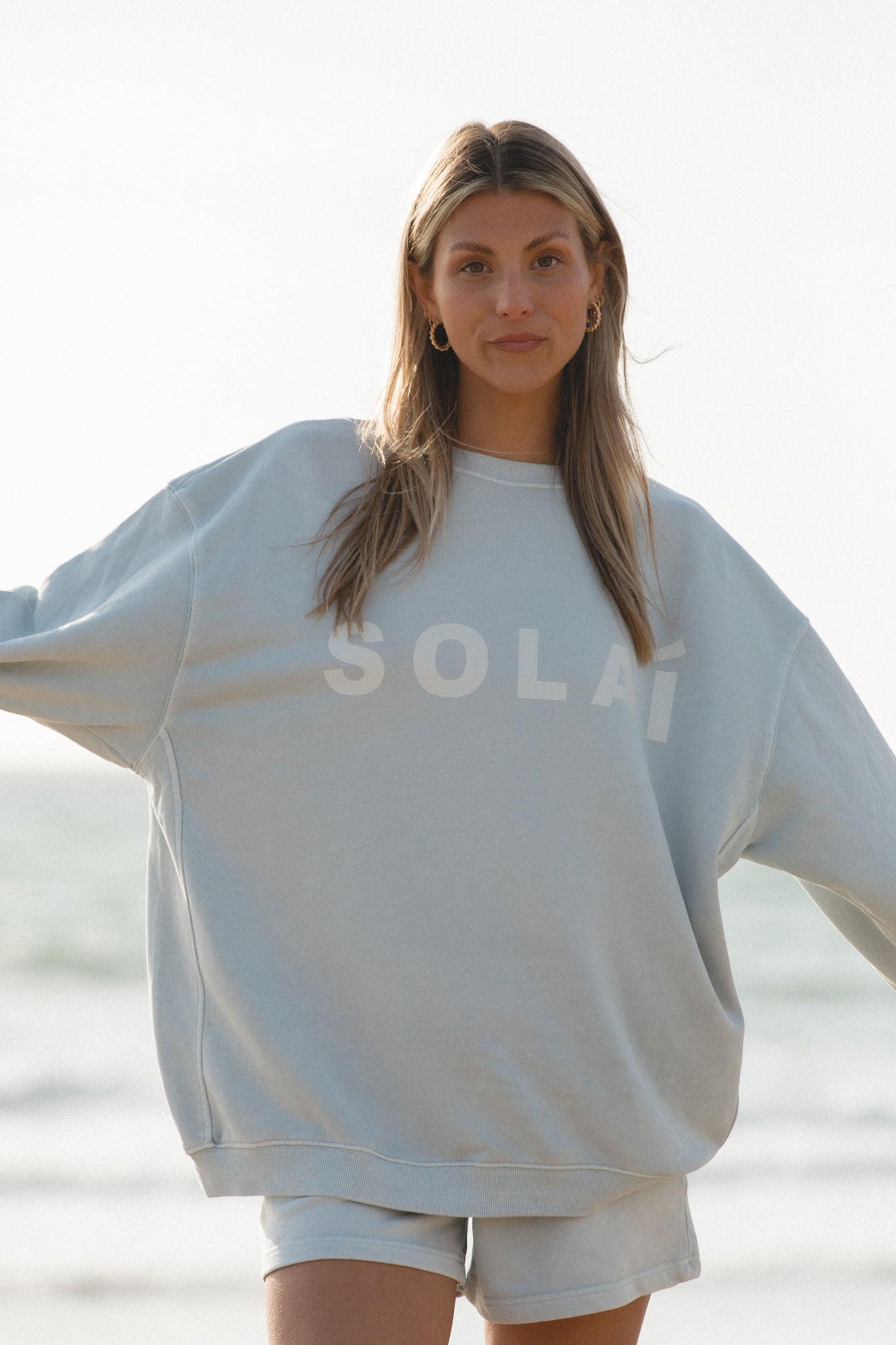 SOLAÍ Oversized Crew Neck Sweatshirt - Women's Casual Loose Fit Pullover for Comfort & Style | Perfect for Lounging, Travel & Everyday Wear