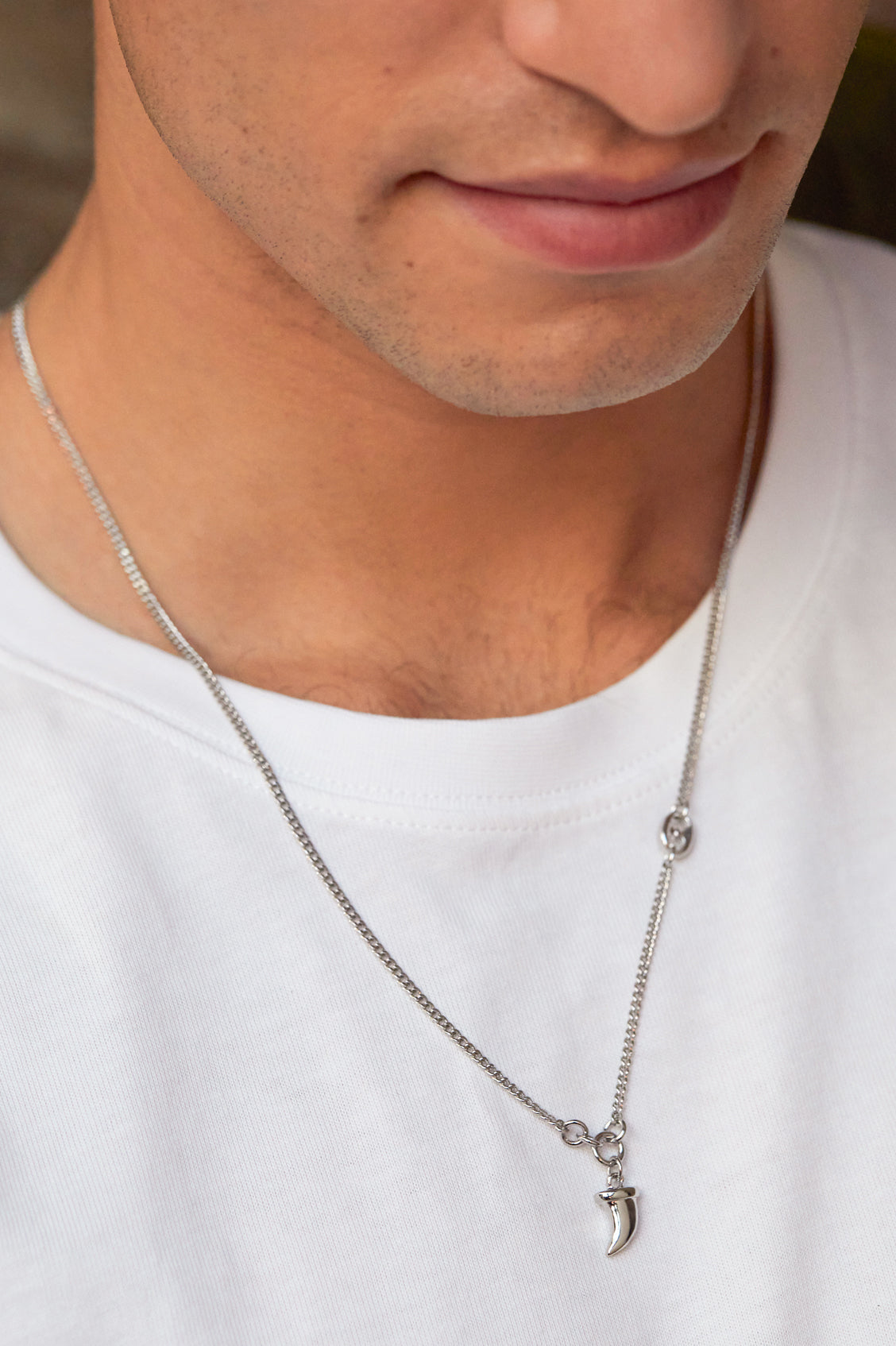 Men's Tooth Pendant Necklace - Stainless Steel Viking Jewelry for Men - Perfect for Gifts, Costume Parties & Viking Themed Events