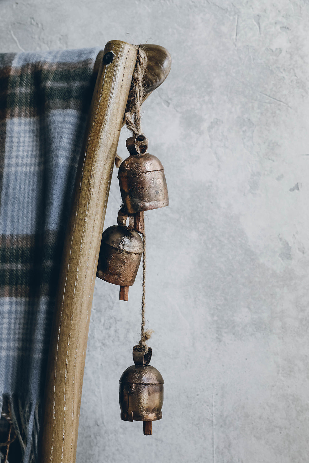 Cascading Bell Chime - Elegant Wind Chime for Outdoor Garden Decor & Relaxation | Perfect for Patio, Yard, and Meditation Spaces