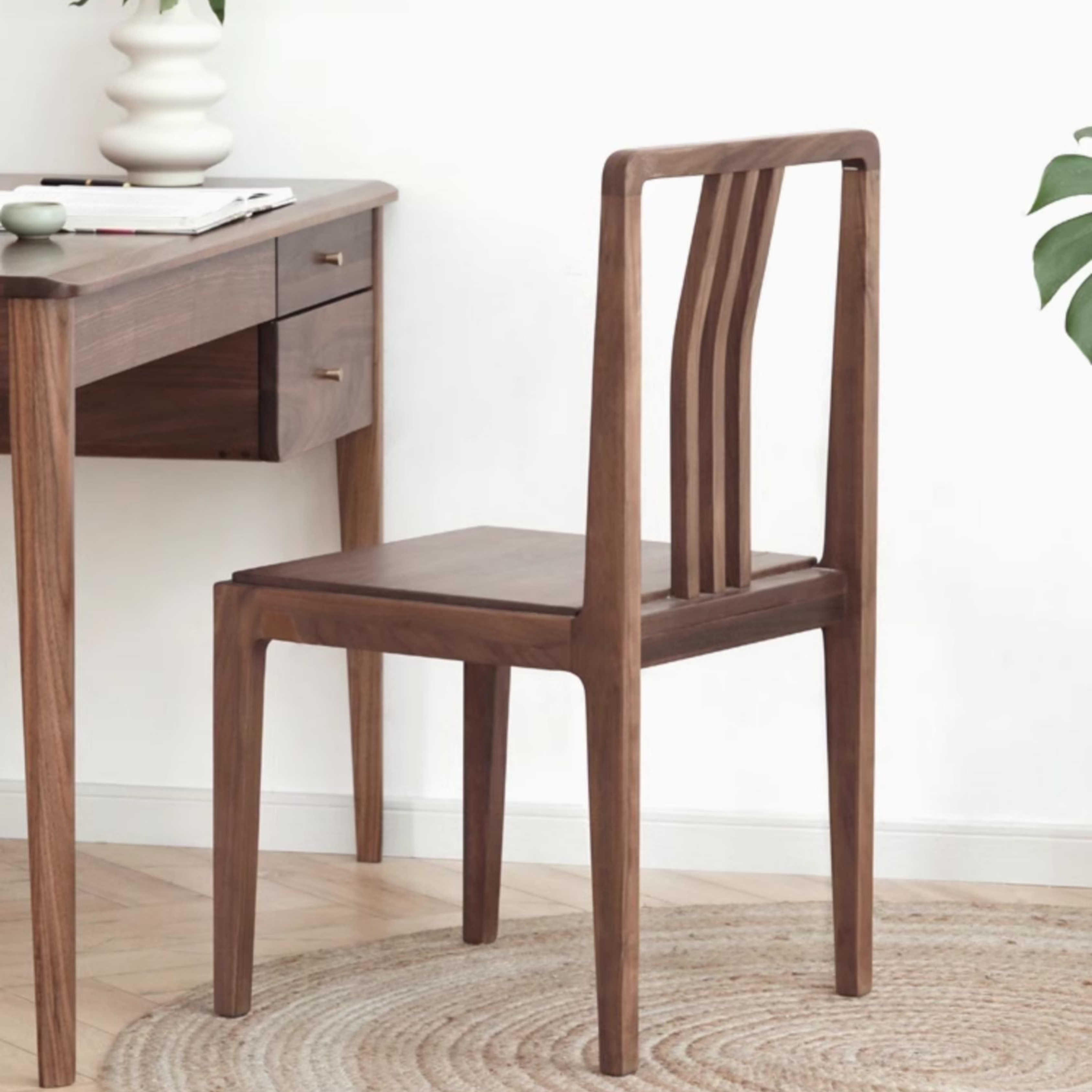 Premium Black Walnut Solid Wood Dining Chairs Set of 4 with Comfortable Backrest - Elegant Kitchen & Dining Room Furniture for Family Gatherings & Dinner Parties