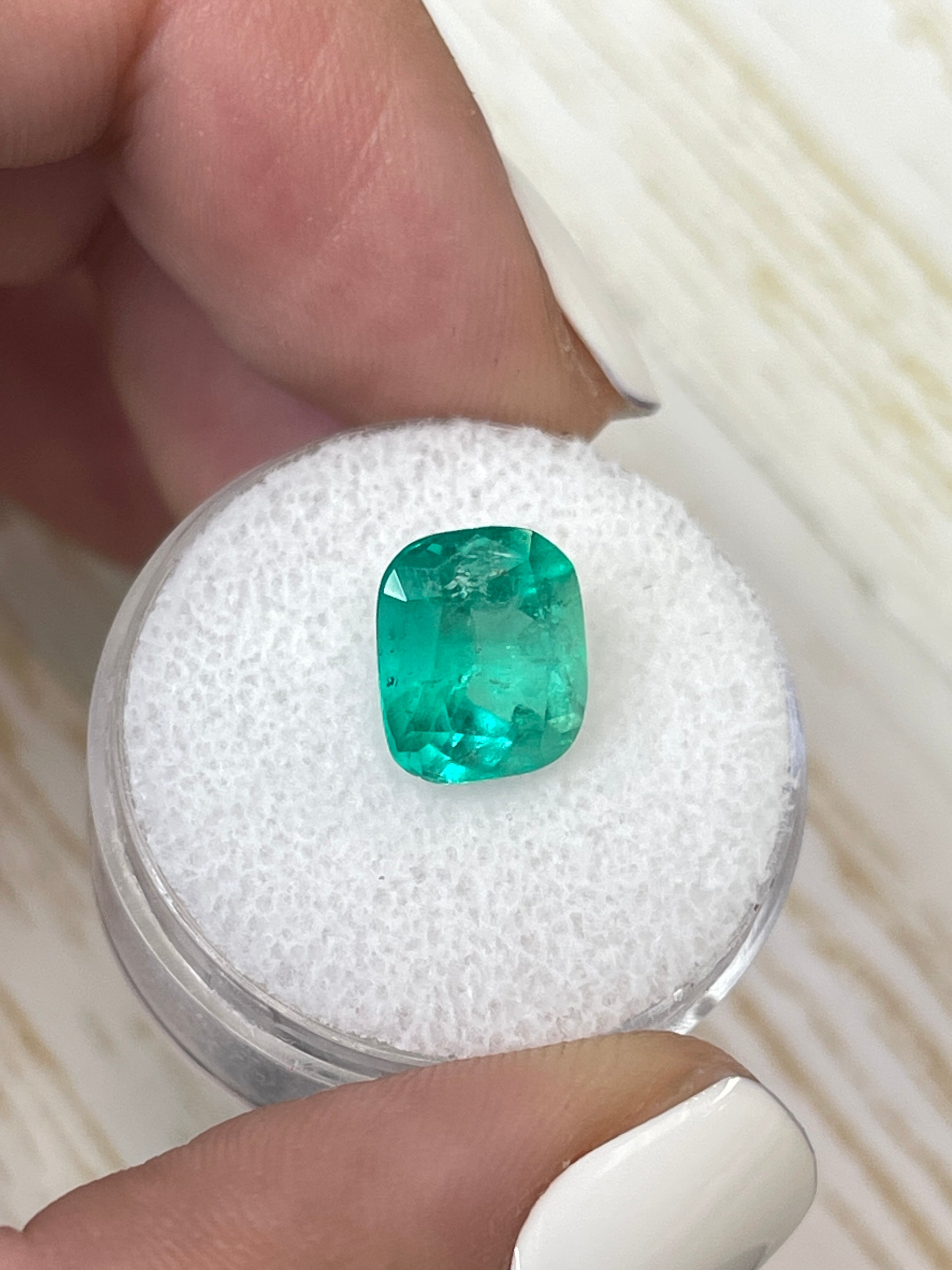 3.43 Carat Natural Colombian Emerald - Medium Green Cushion Cut Loose Gemstone for Jewelry Making, Engagement Rings & Fine Collections
