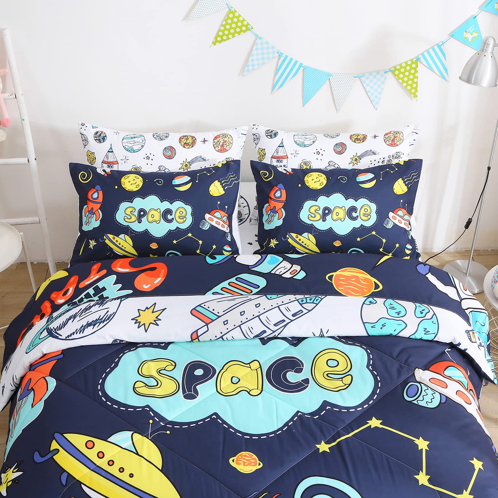 Yasida 7-Piece Twin Space Bedding Set for Kids & Teens - Astronaut Themed Comforter Set with 1 Comforter, 1 Flat Sheet, 1 Fitted Sheet & 4 Pillowcases - Perfect for Boys' Room Decor, Space-Themed Bedrooms & Gift Ideas