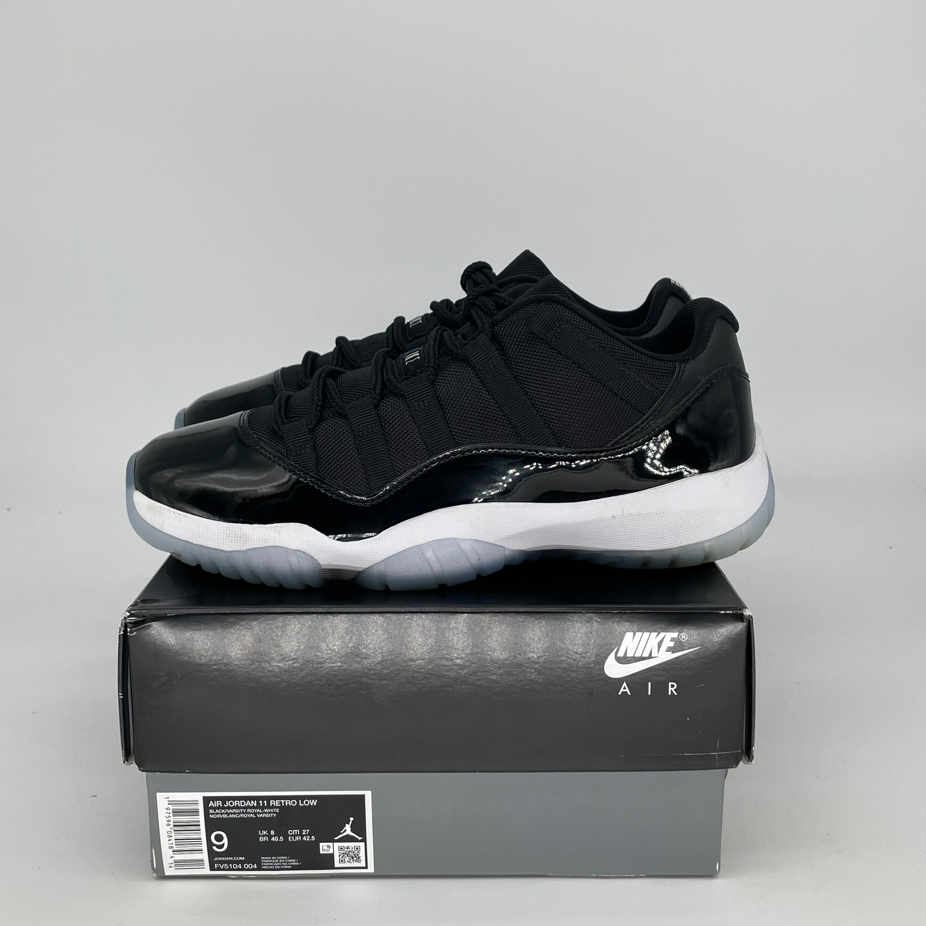 AIR JORDAN 11 LOW SPACE JAM Men's Basketball Shoes Size 9/10.5W - FV5104 004 Black/White Sneakers for Casual Wear & Court Performance