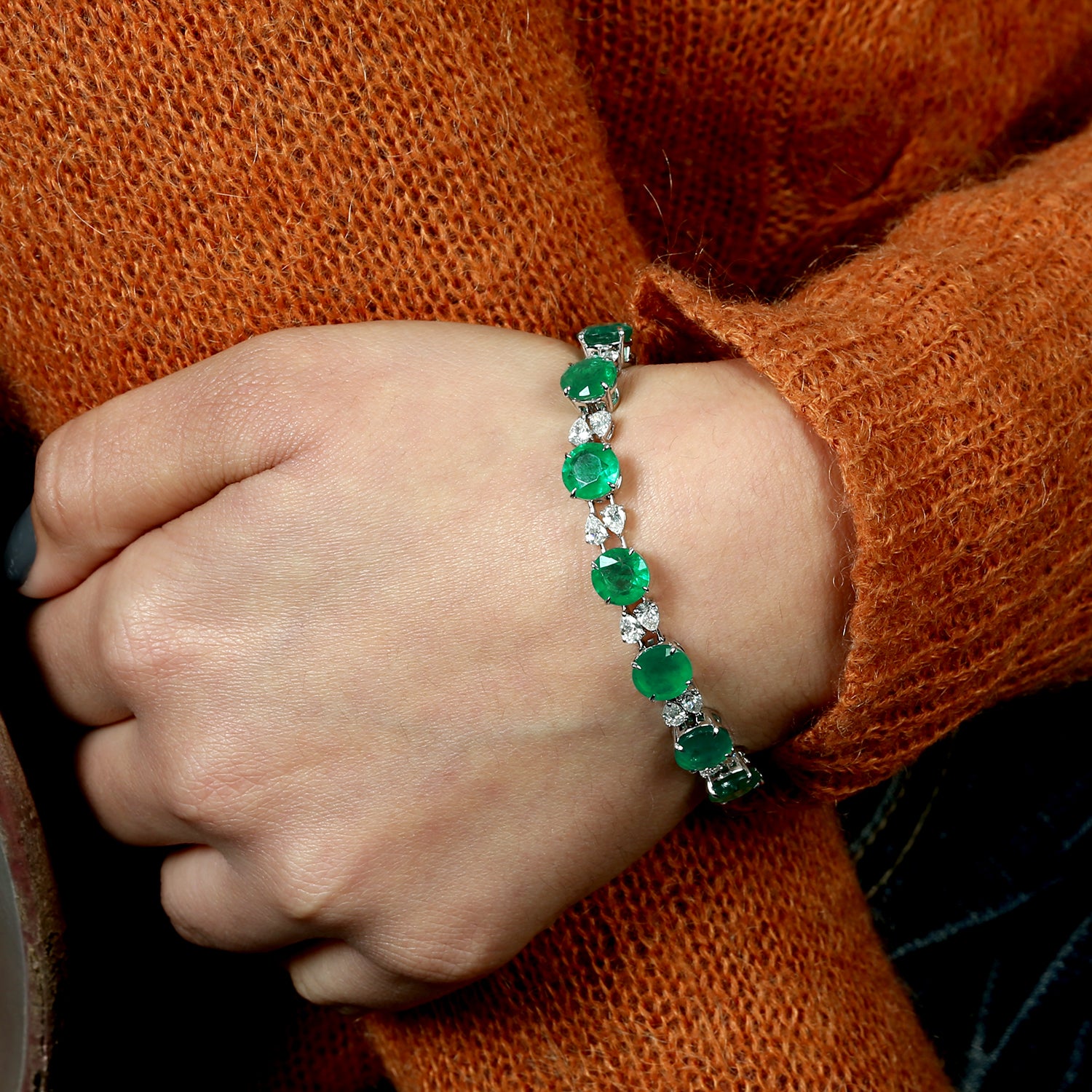 Faceted Emerald Pear Cut Diamond Prong Set 18k White Gold Link Designer Bracelet - Perfect for Weddings, Anniversaries & Special Occasions