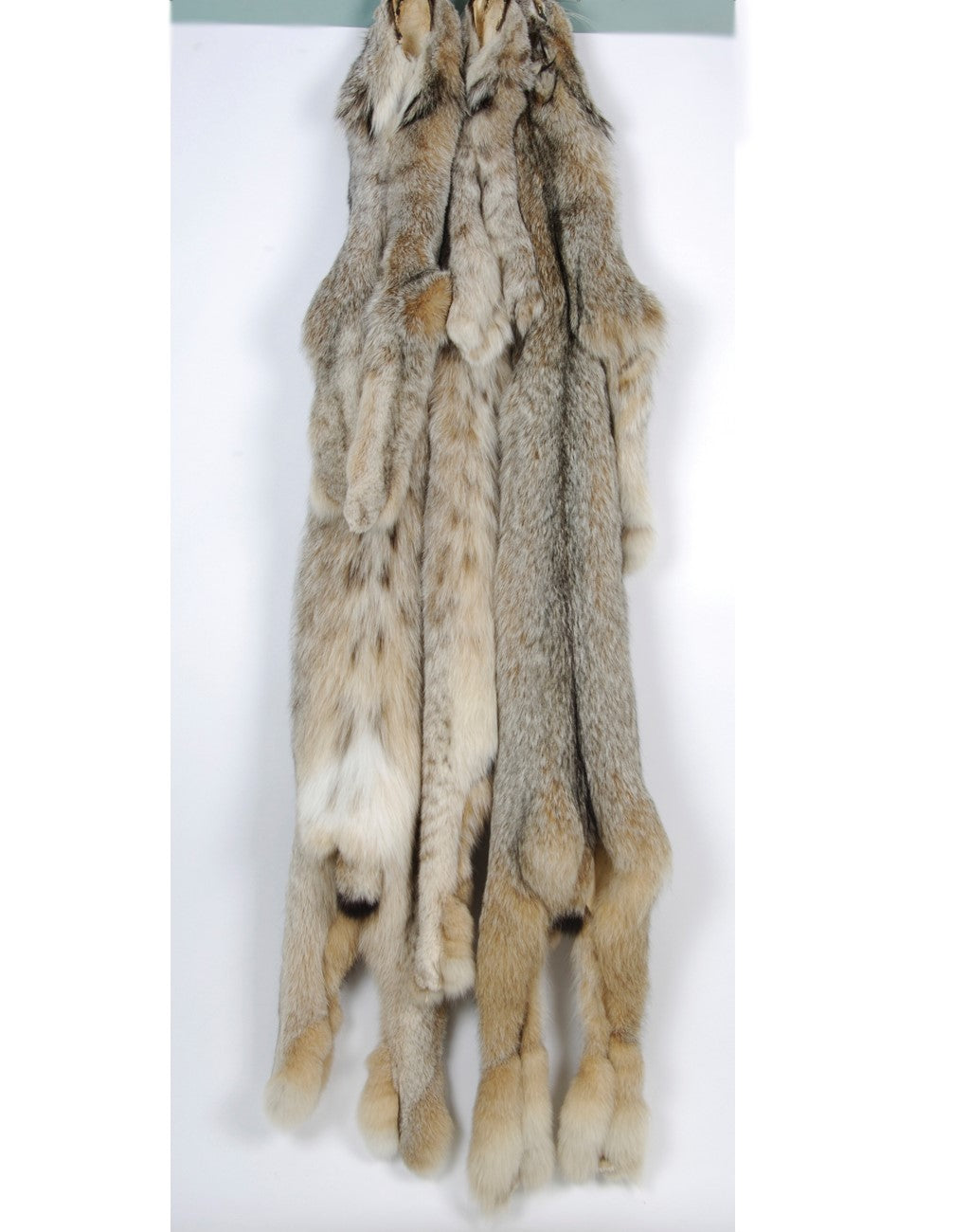 Premium Canada Dressed Lynx Fur Coat Size 2XL - Warm Winter Outerwear for Women | Perfect for Arctic Adventures, Ski Trips & Luxury Fashion Events