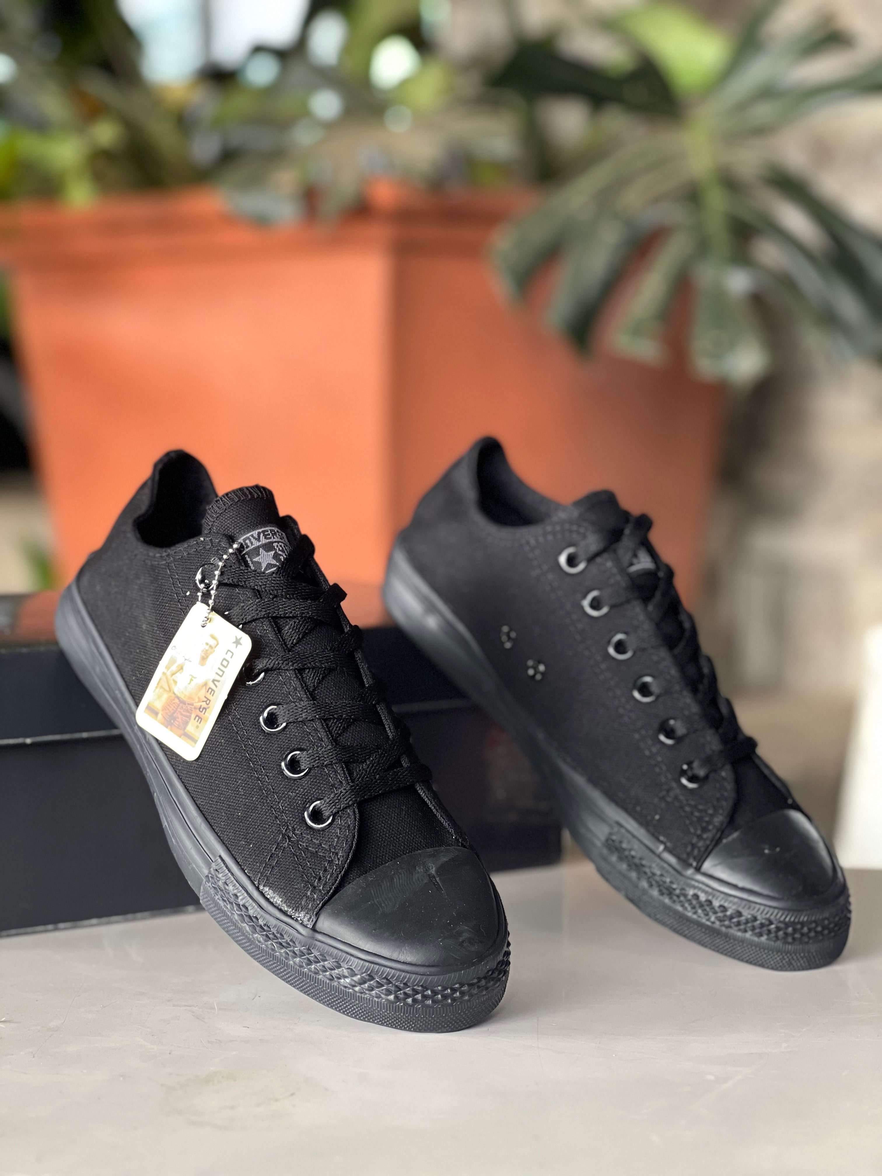 Converse All Star Low Top Sneakers for Men & Women - Classic Black Canvas Shoes for Casual Wear, Street Style & Everyday Comfort