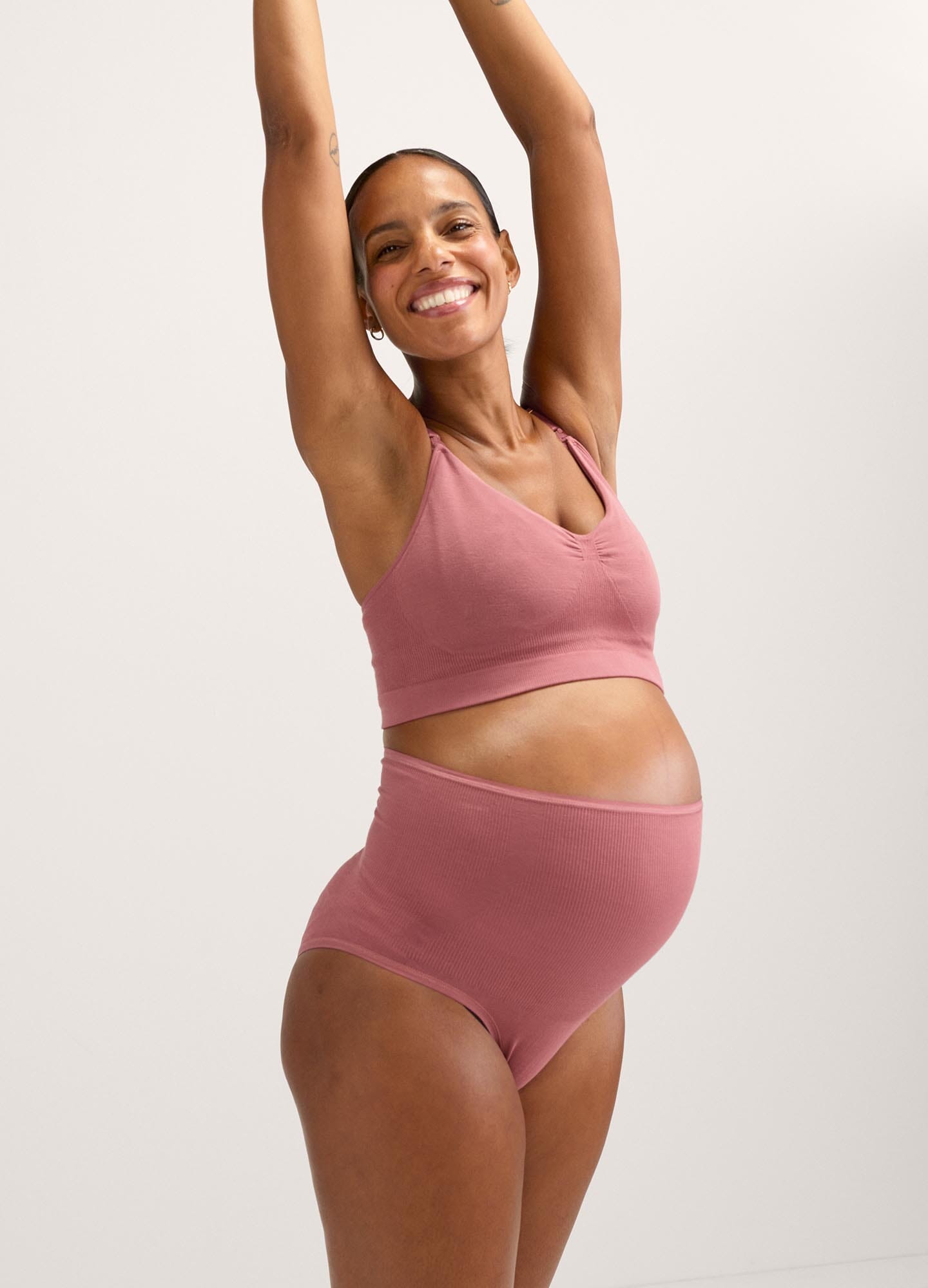 Best Hands-Free Pumping Bra for Nursing Moms - Comfortable & Supportive for Breastfeeding, Workouts & Daily Use