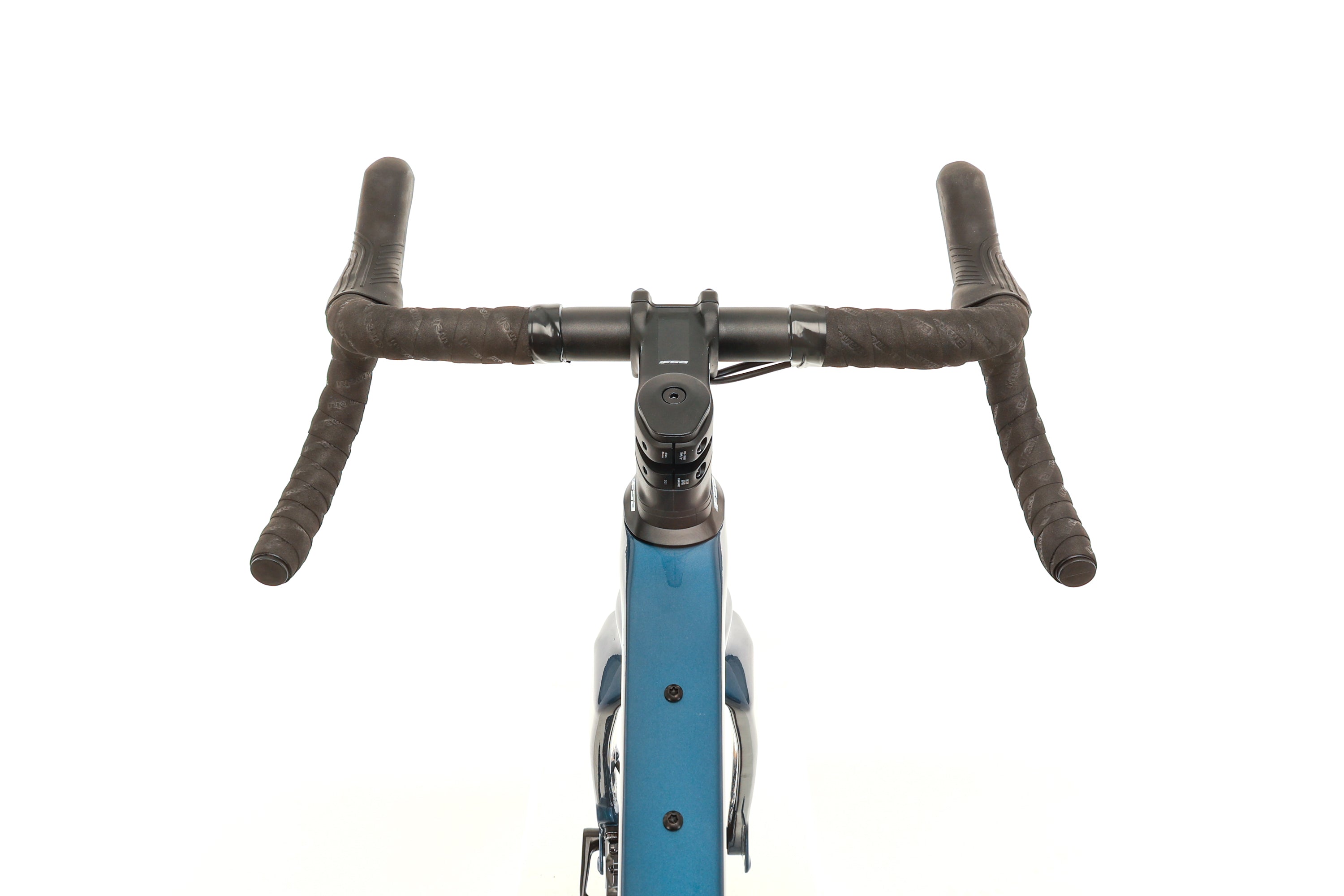 Bianchi Arcadex GRX810 Gravel Bike 2022 - X Small Size - Lightweight Carbon Frame for Off-Road & Adventure Cycling - Perfect for Trail Riding, Commuting & Long-Distance Tours