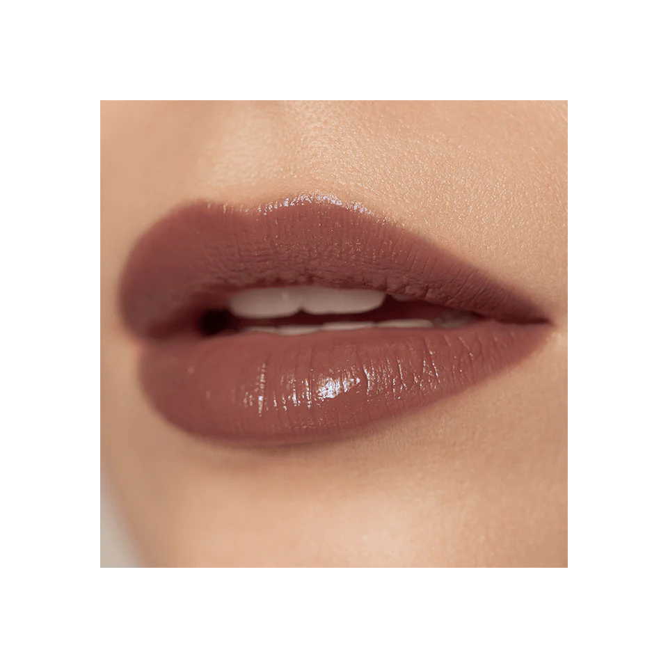 Victoria Beckham Beauty Posh Lipstick - Long Lasting Matte Lipstick, Hydrating & Non-Drying, Cruelty-Free - Perfect for Everyday Wear, Date Night & Special Occasions