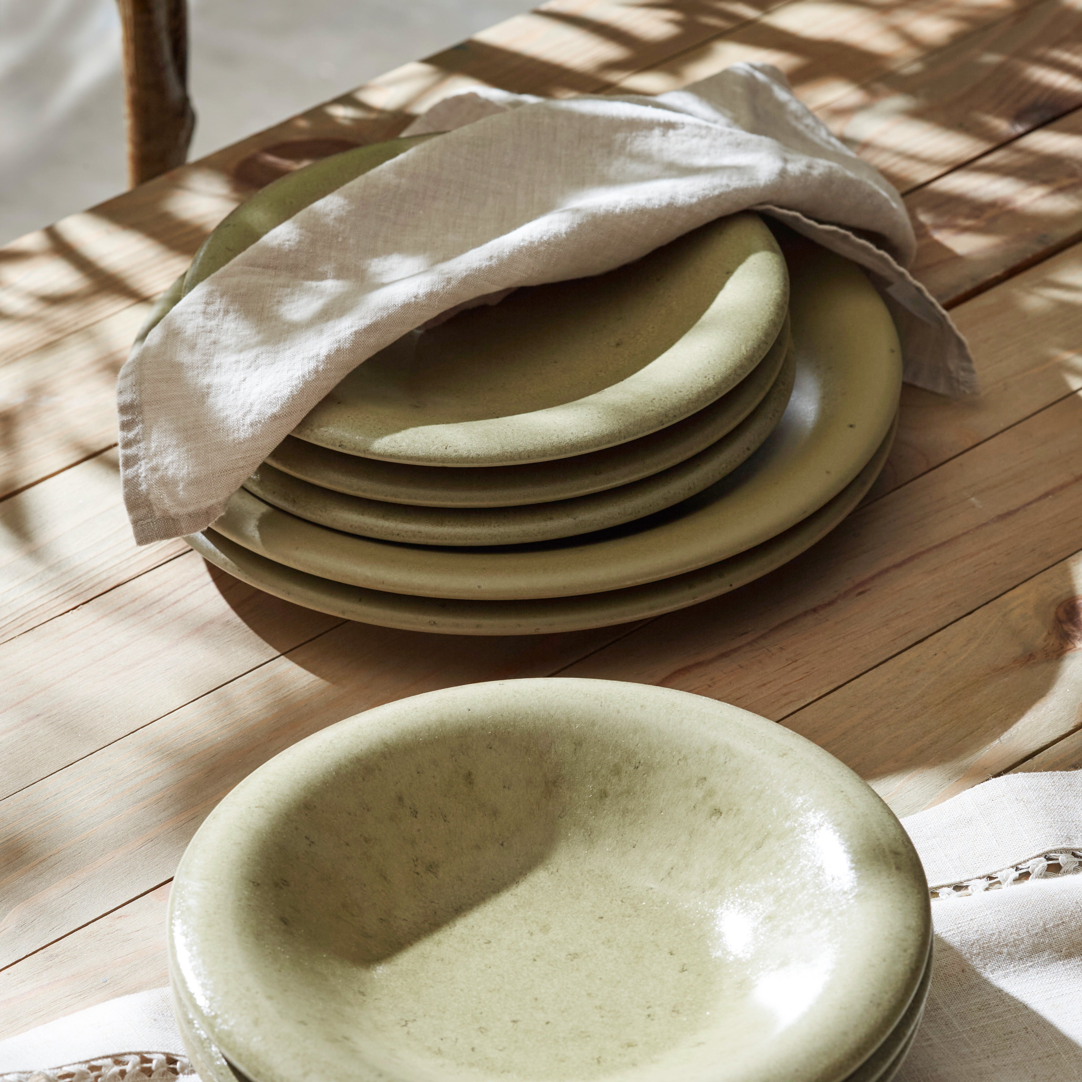 Premium Aro Stoneware Dinnerware Set - Green Matte Finish, Handcrafted in Portugal, Scratch & Chip Resistant - Perfect for Everyday Dining & Special Occasions
