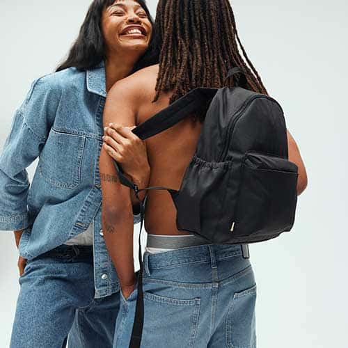 The BÉISics Backpack in Black - Stylish & Durable Travel Backpack for Women & Men - Perfect for Work, School & Everyday Use