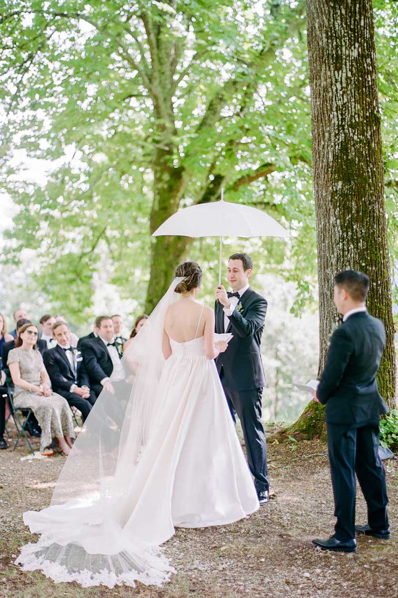 Elegant Lush Alencon French Lace One Tier Wedding Veil - Perfect for Bridal Ceremonies & Romantic Photos