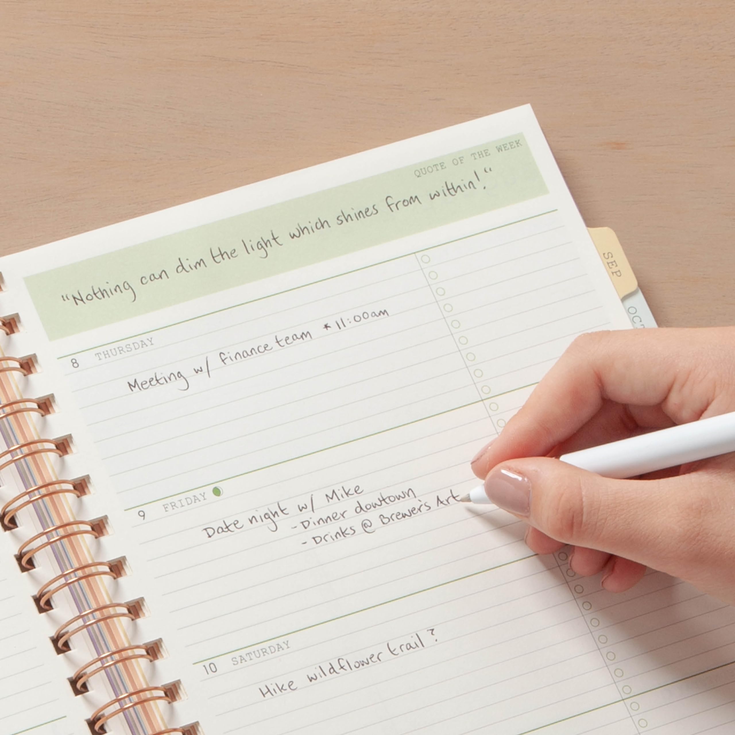 WAAV 2024-2025 Academic Planner - Weekly & Monthly Organizer with Daisy Flexible Cover, 5.8”x8.6” Wirebound Notebook for Students & Professionals - Perfect for School, Work & Personal Scheduling (Michelle 150635)