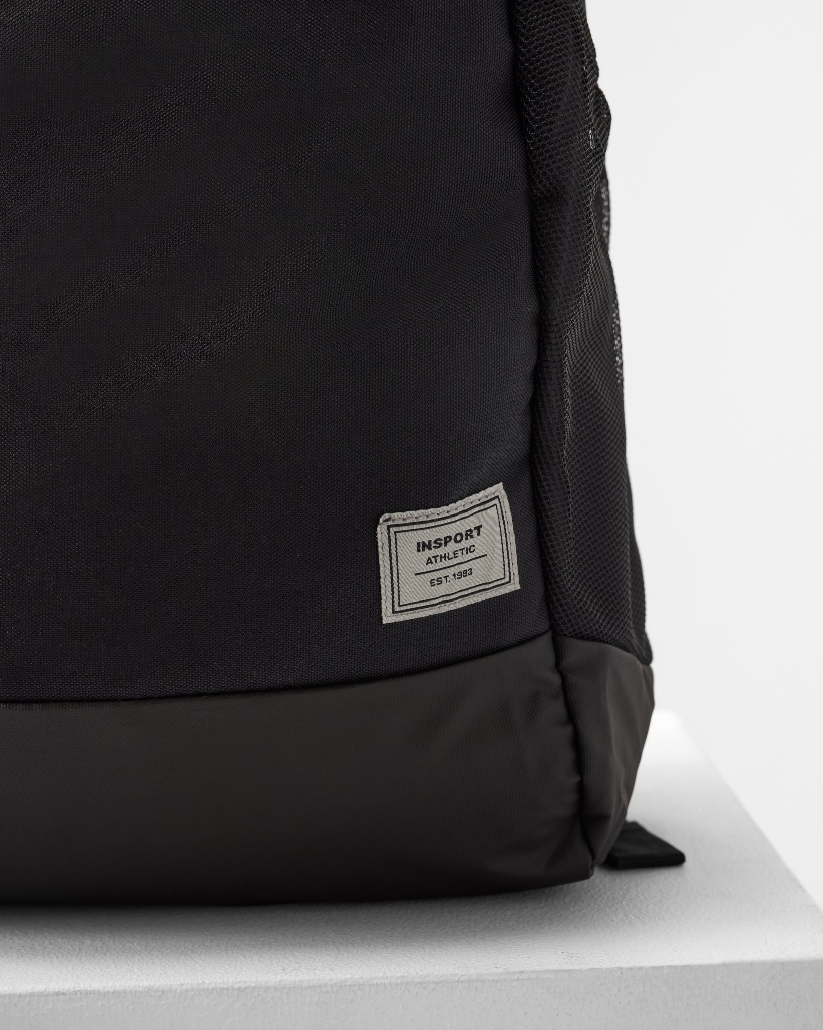 INSPORT ALASKA Black Backpack for Men & Women - Waterproof Hiking Backpack with Laptop Compartment - Perfect for Travel, Camping, School and Outdoor Adventures