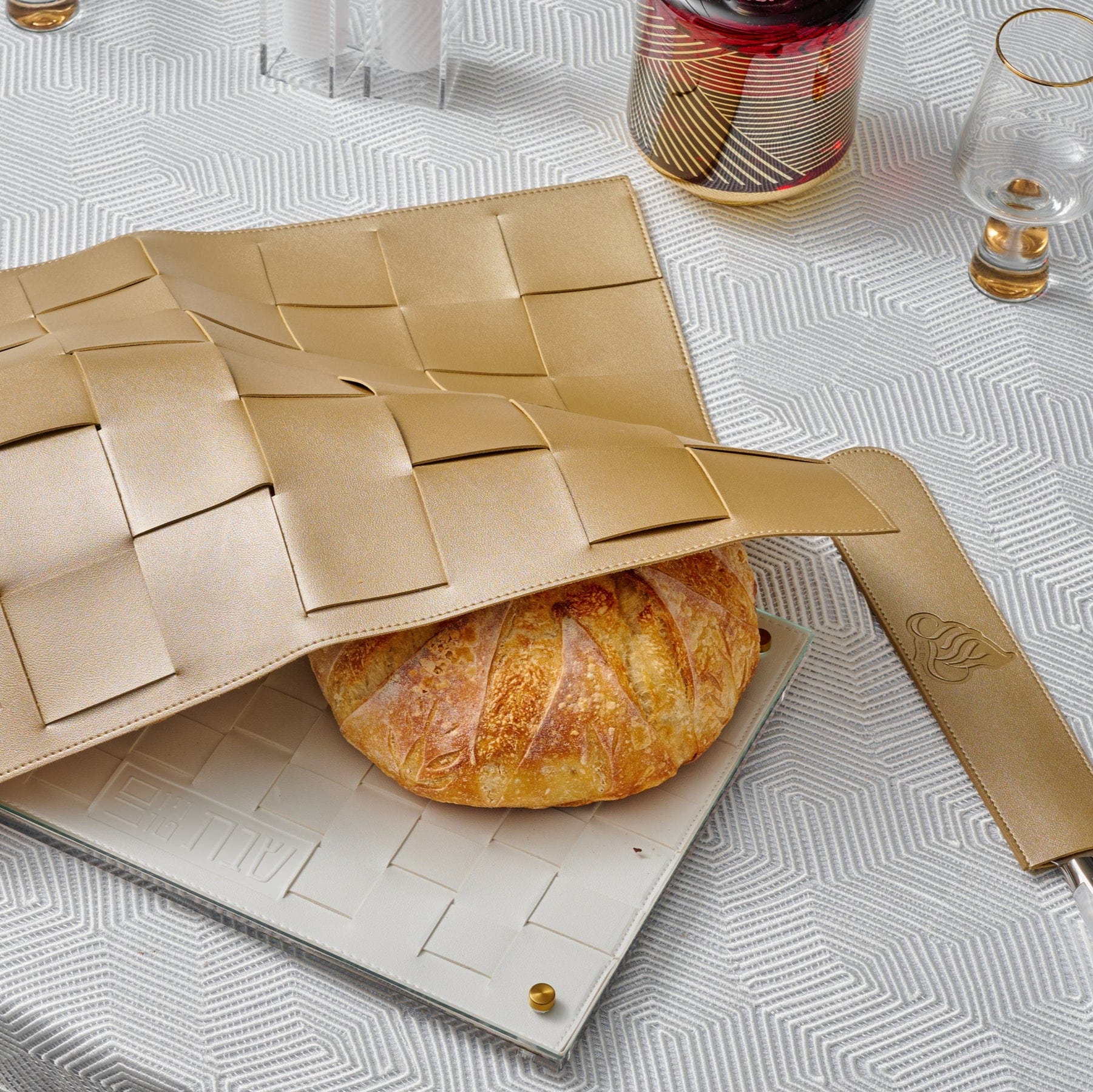 Handmade Challah Board - Premium Leather & Woven Bread Serving Tray for Jewish Sabbath & Holiday Meals - Perfect for Shabbat, Rosh Hashanah, and Family Gatherings