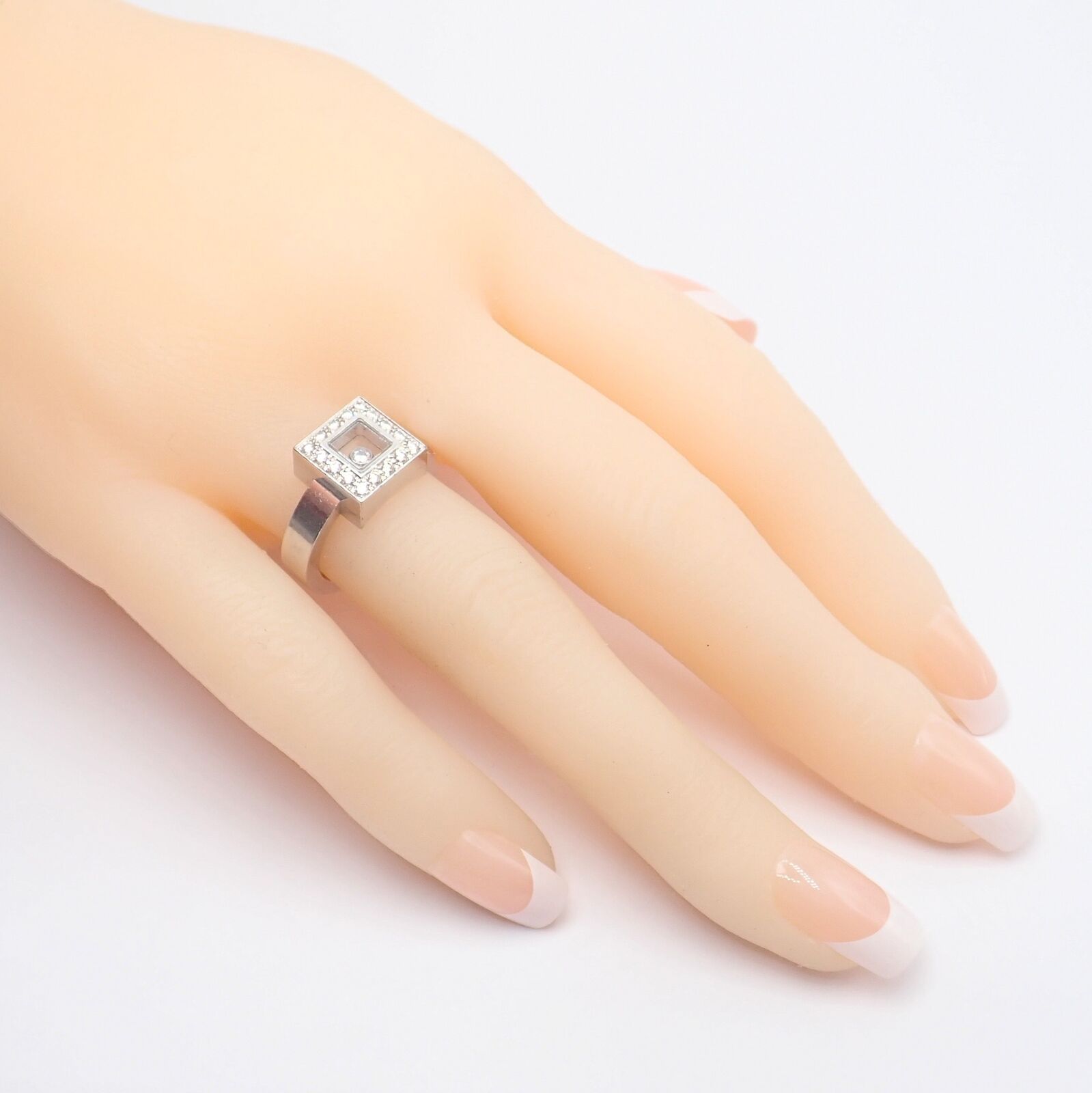 Authentic Chopard 18k White Gold Happy Diamond Ring Size 5.75 - Luxury Jewelry for Weddings, Anniversaries & Special Occasions