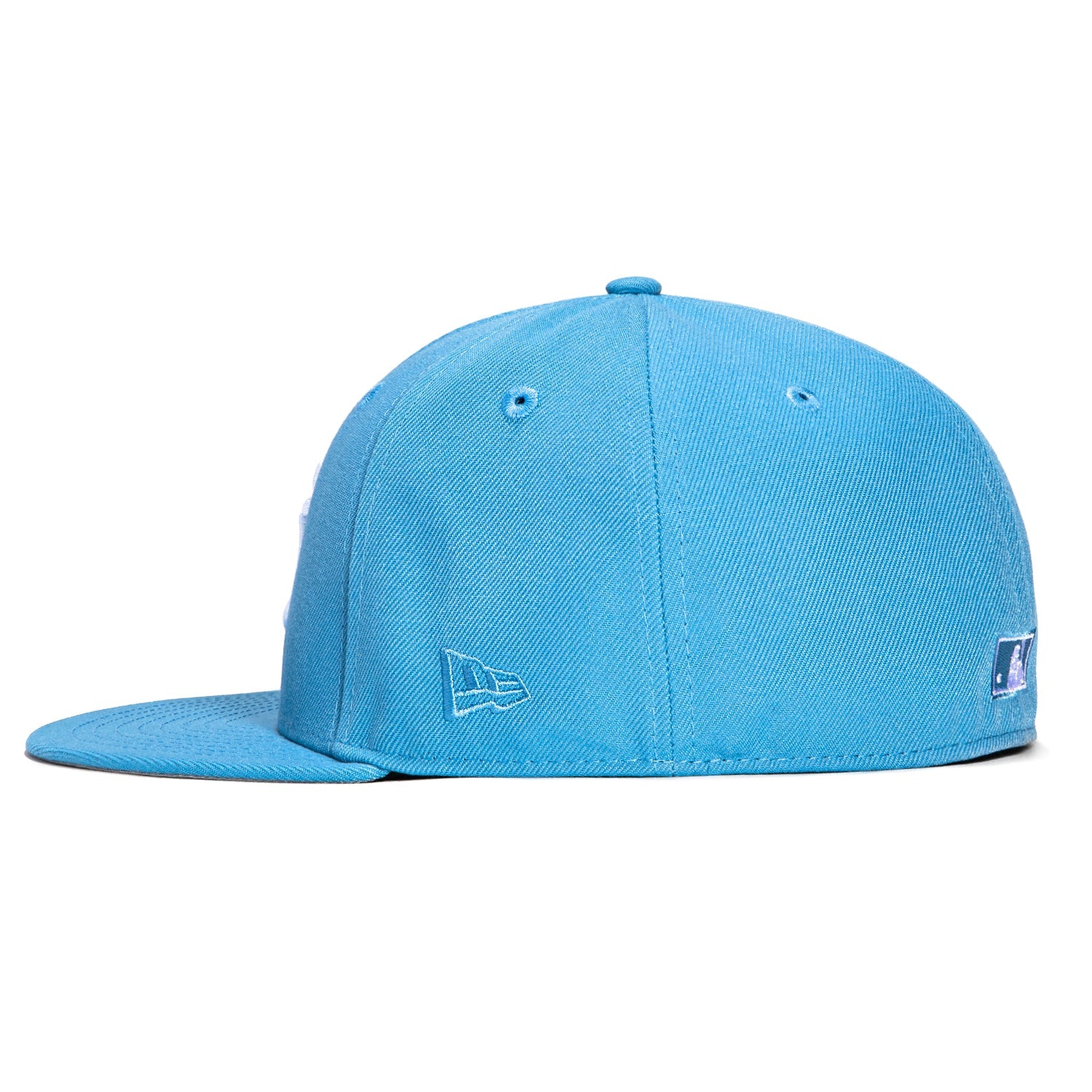 New Era 59Fifty New York Yankees 1996 World Series Patch Snapback Hat - Light Blue & White - Perfect for Baseball Games, Fan Collections, and Streetwear Fashion