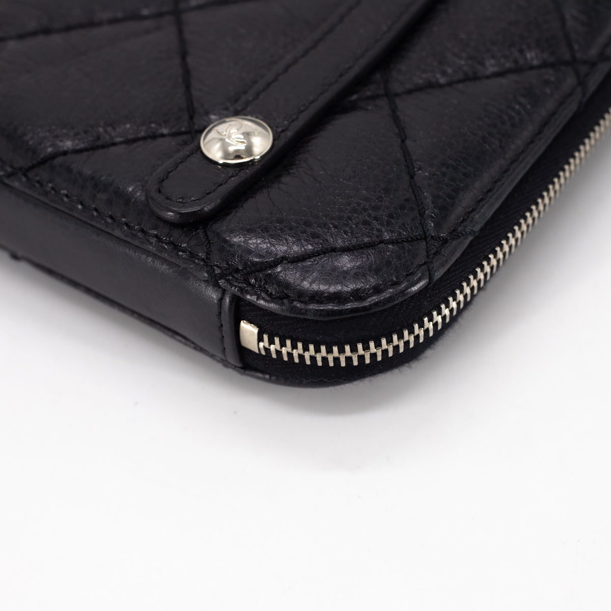 Chanel Black Leather Top Handle iPad Case for Pro/Air - Stylish & Protective Cover for Work, Travel & Daily Use