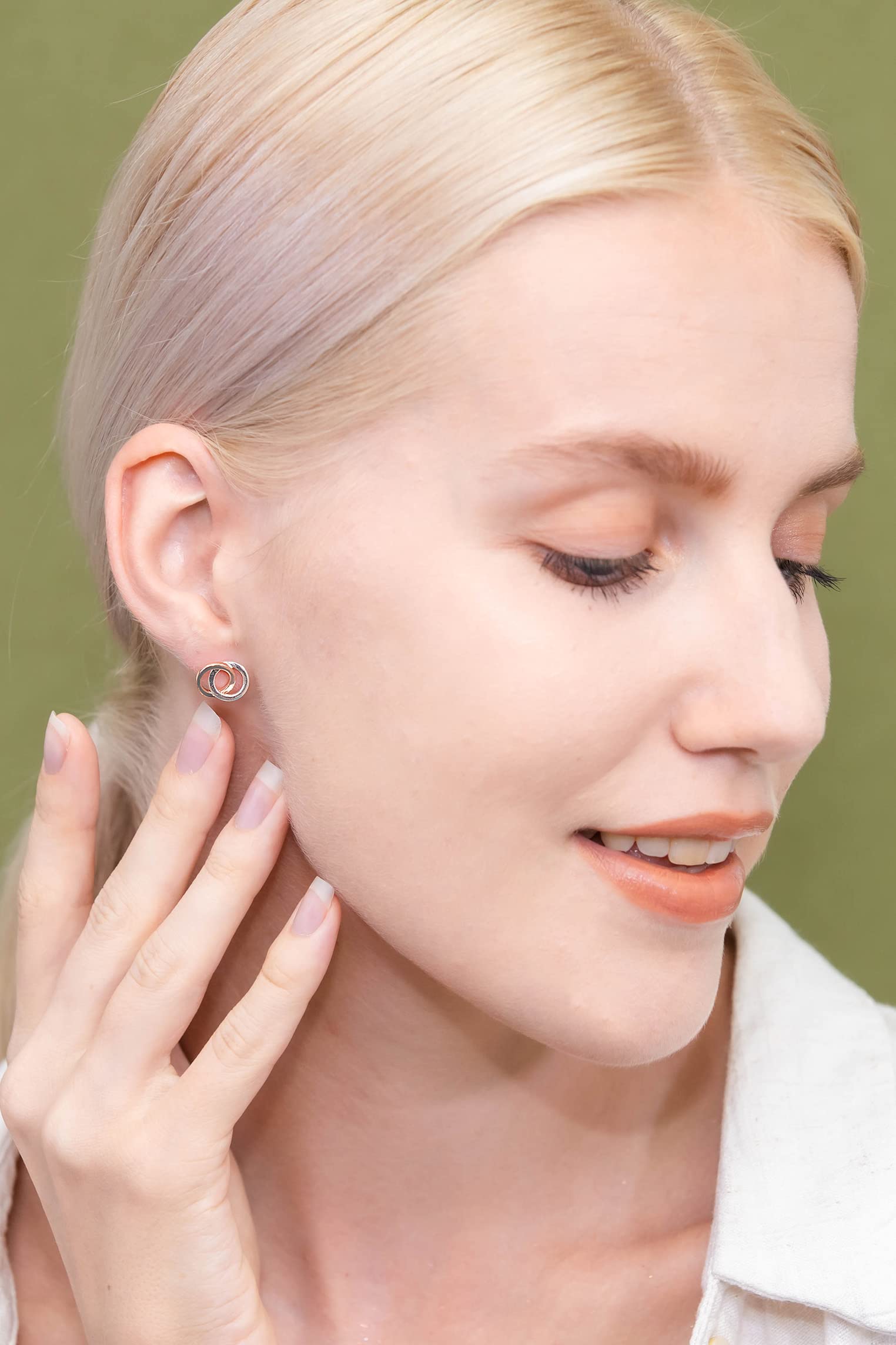 925 Sterling Silver Double Interlocking Circle Hoop Earrings for Women - Dainty Polished Studs for Everyday Wear, Date Night & Gift Giving