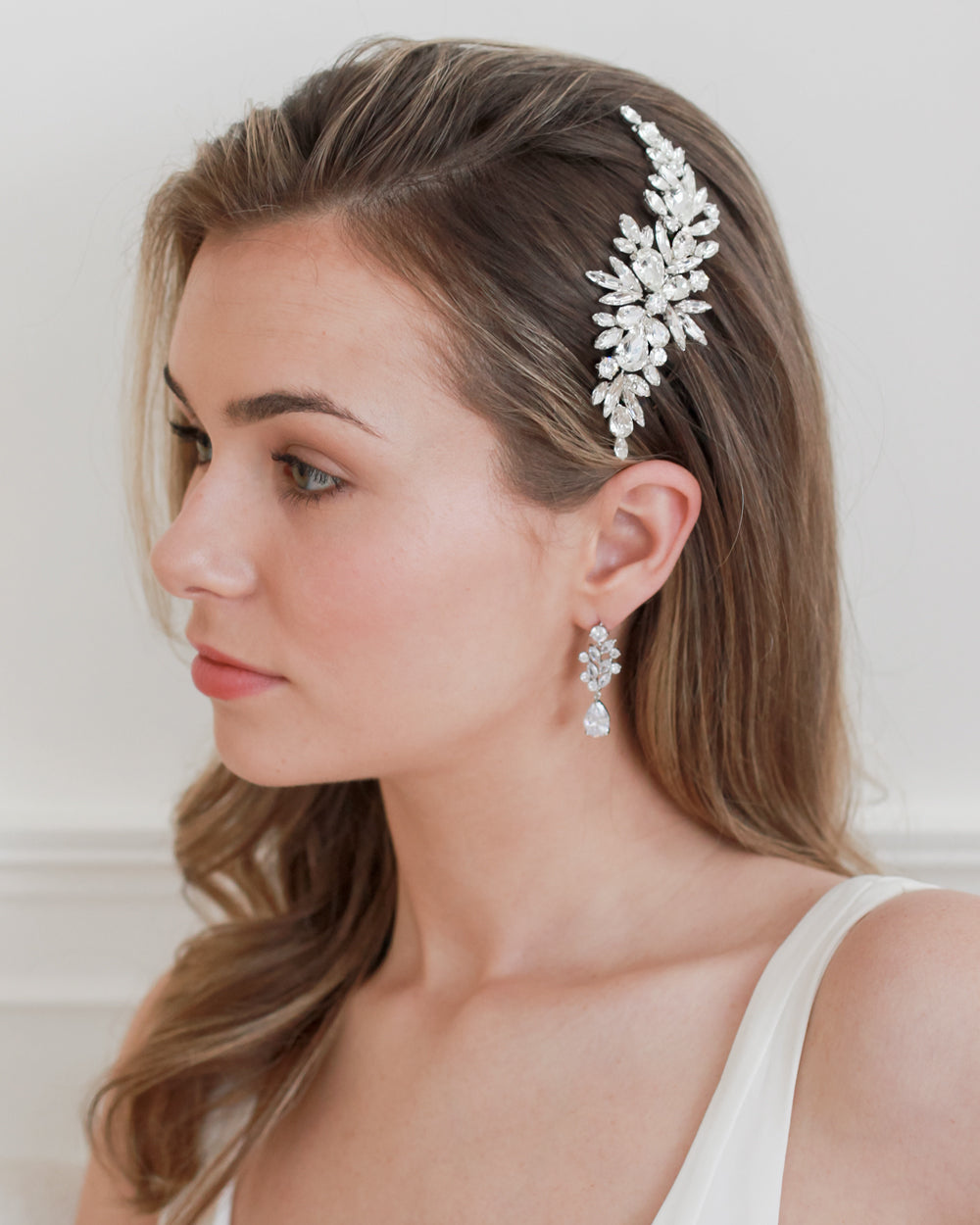 Freya Bridal Comb – Elegant Wedding Hair Accessory for Brides | Perfect for Weddings, Prom & Special Occasions