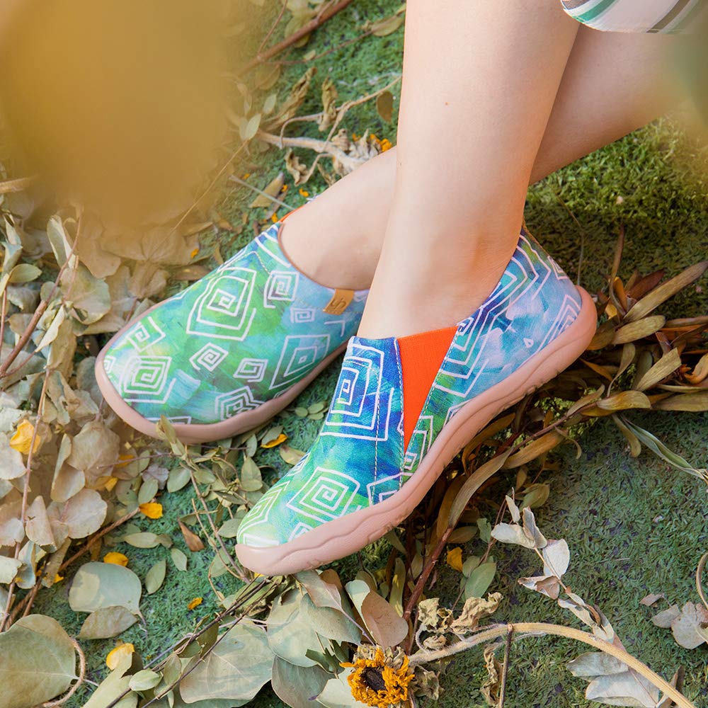 UIN Women's Slip On Sneakers - Knitted Art Painted Casual Loafers - Comfortable Soft Walking Shoes for Women - Perfect for Work, Travel & Everyday Wear