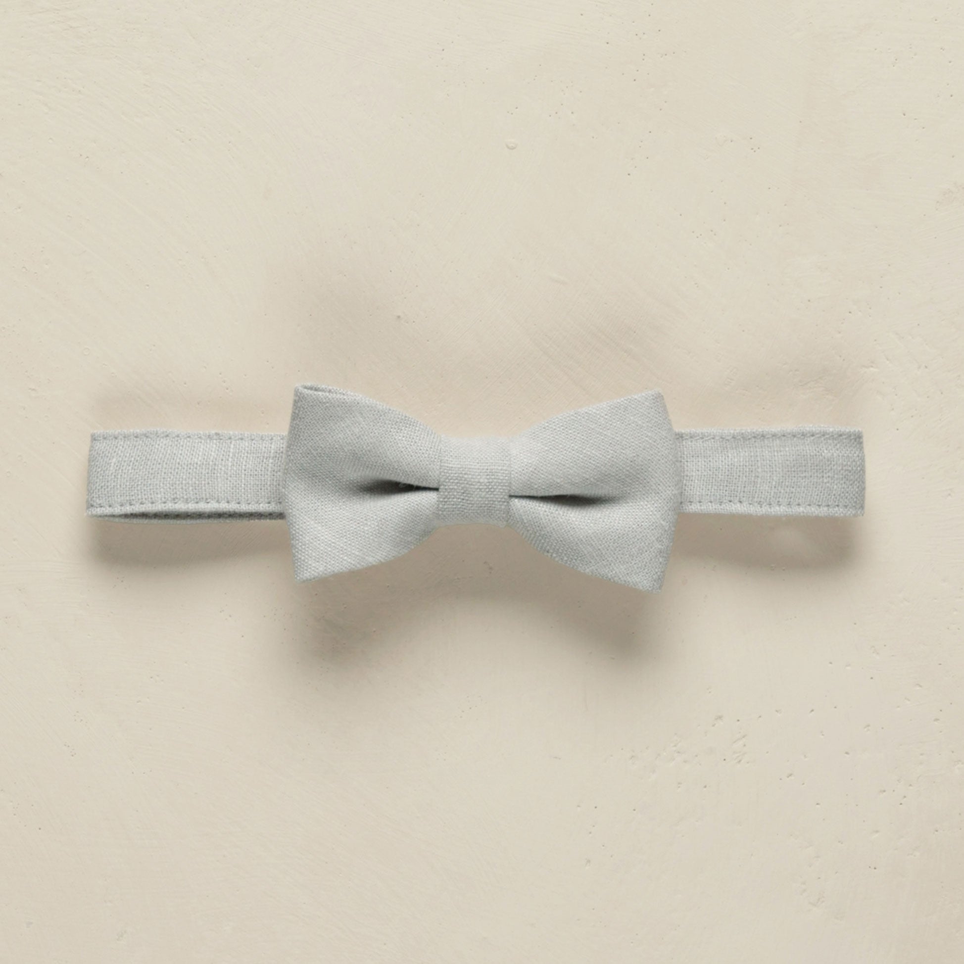 Elegant Powder Blue Bow Tie for Men - Classic Formal & Wedding Accessory - Perfect for Prom, Parties & Special Occasions