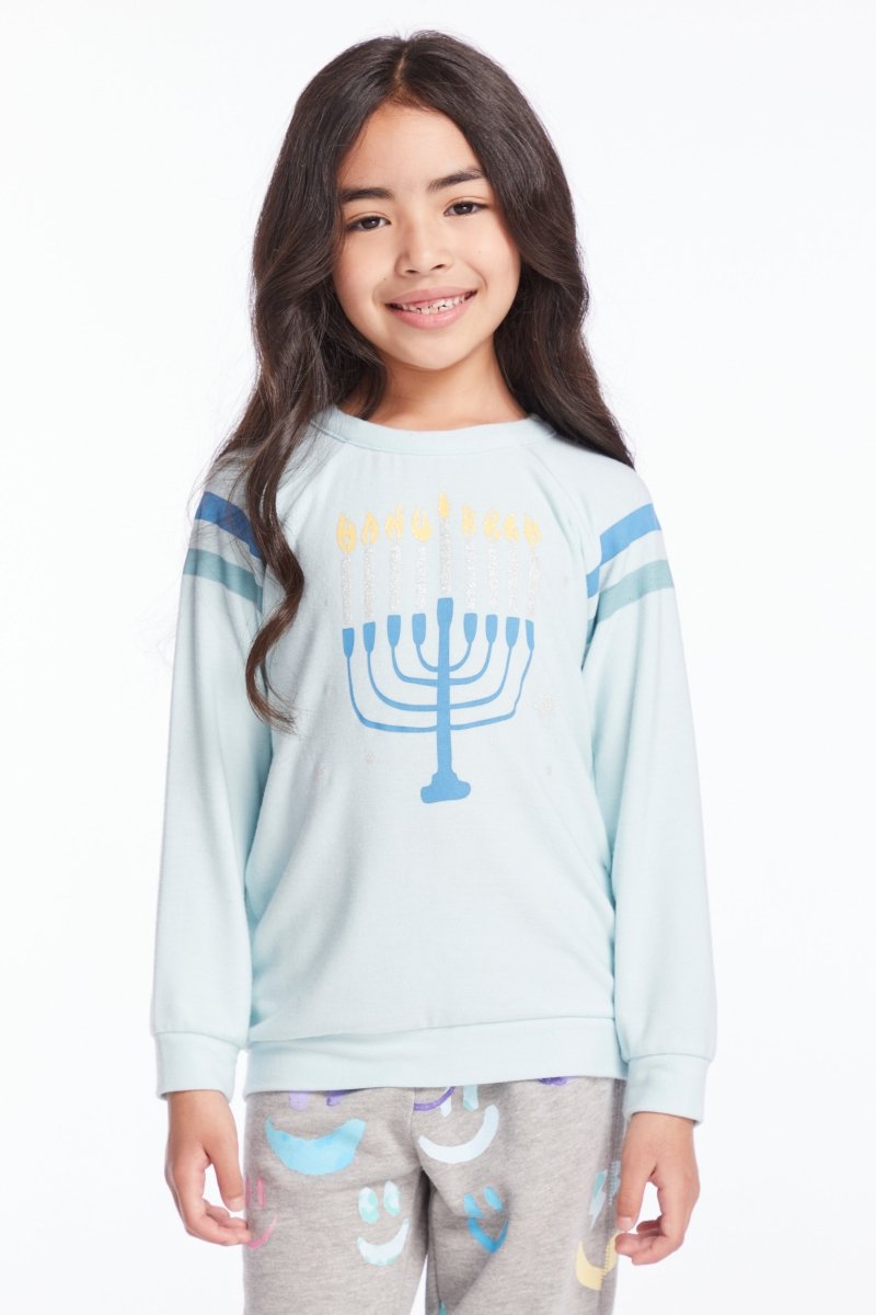 Hanukkah Sweatshirt - Cozy Menorah & Star of David Design for Hanukkah Celebrations - Perfect for Holiday Parties, Family Gatherings & Festive Winter Wear